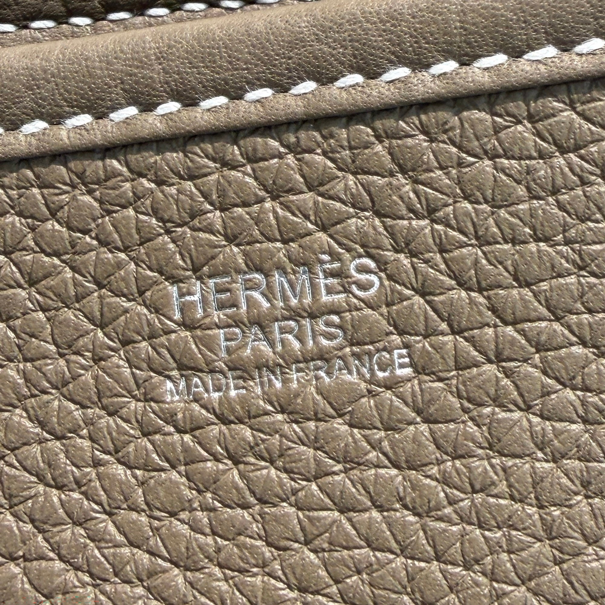 HERMES Evelyne Poche III Amazon 29 "Etoupe" G刻印 エルメス エブリン ポッシュ III アマゾン 29  "エトゥープ" レザーショルダーバッグ