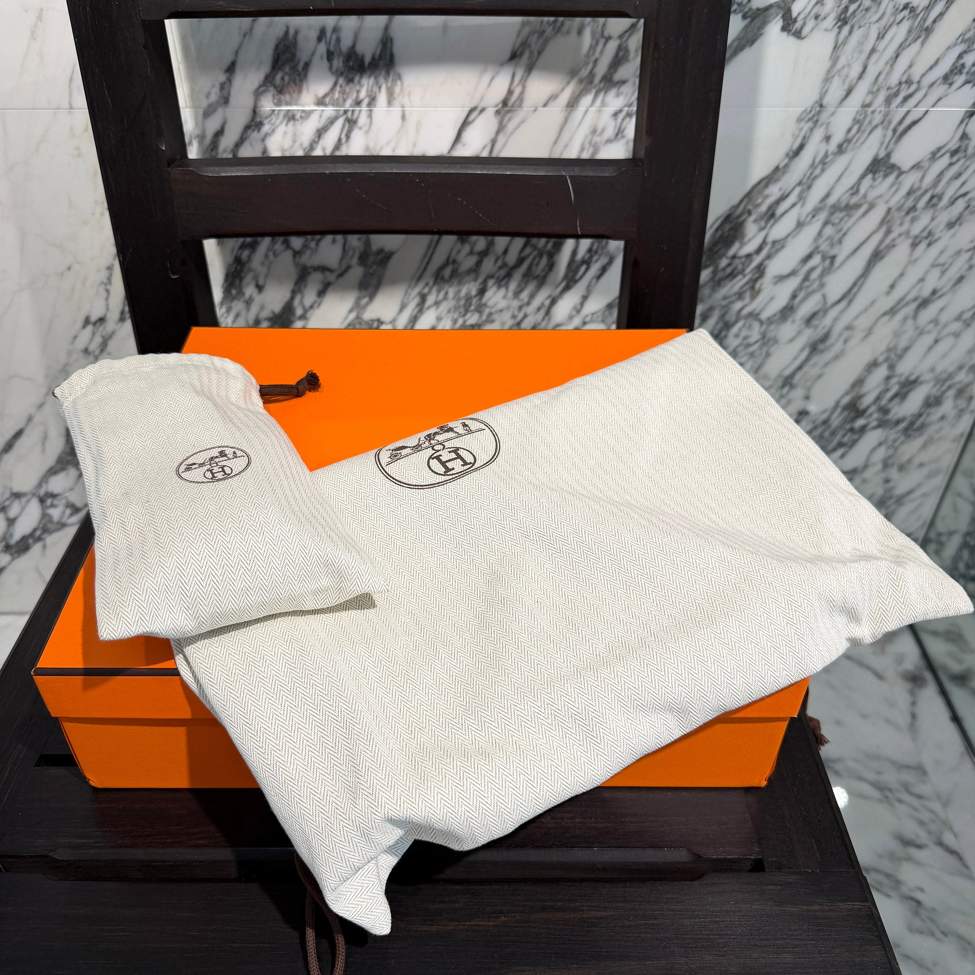 HERMES Evelyne Poche III Amazon 29 "Etoupe" G刻印 エルメス エブリン ポッシュ III アマゾン 29  "エトゥープ" レザーショルダーバッグ