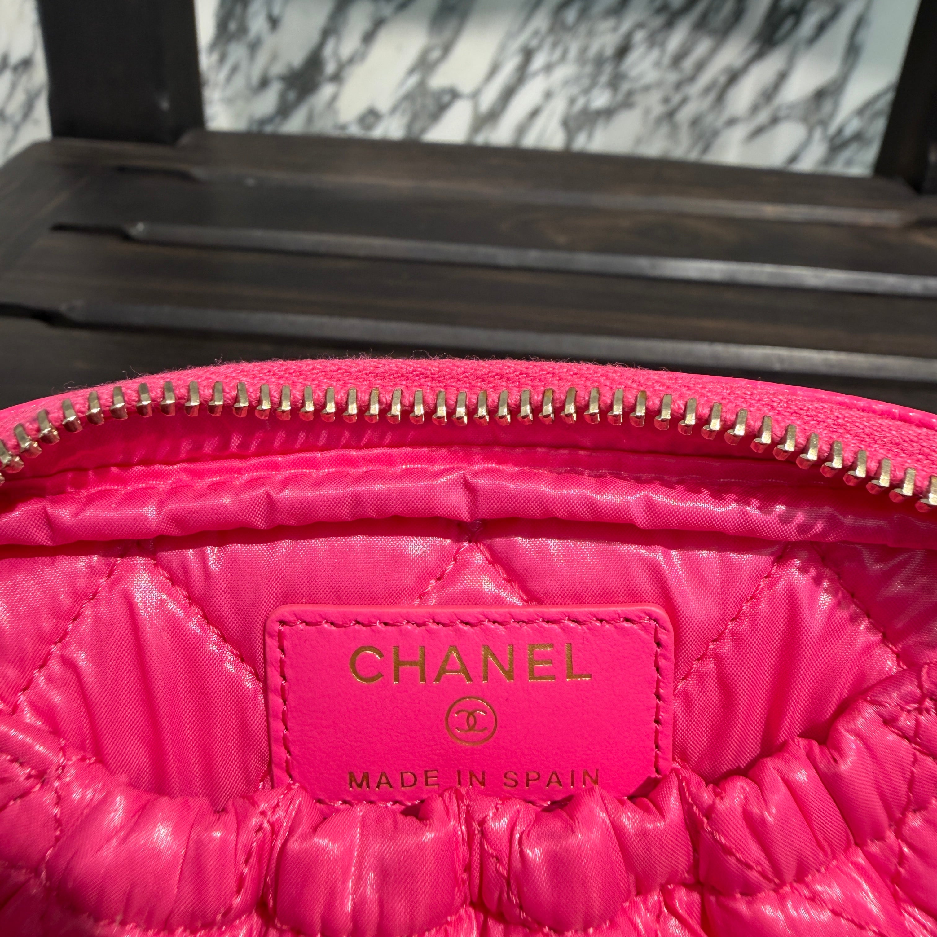 CHANEL Classic Zip Matelassé Small Pouch A80909 シャネル クラシック ジップ マトラッセ スモールポーチ
