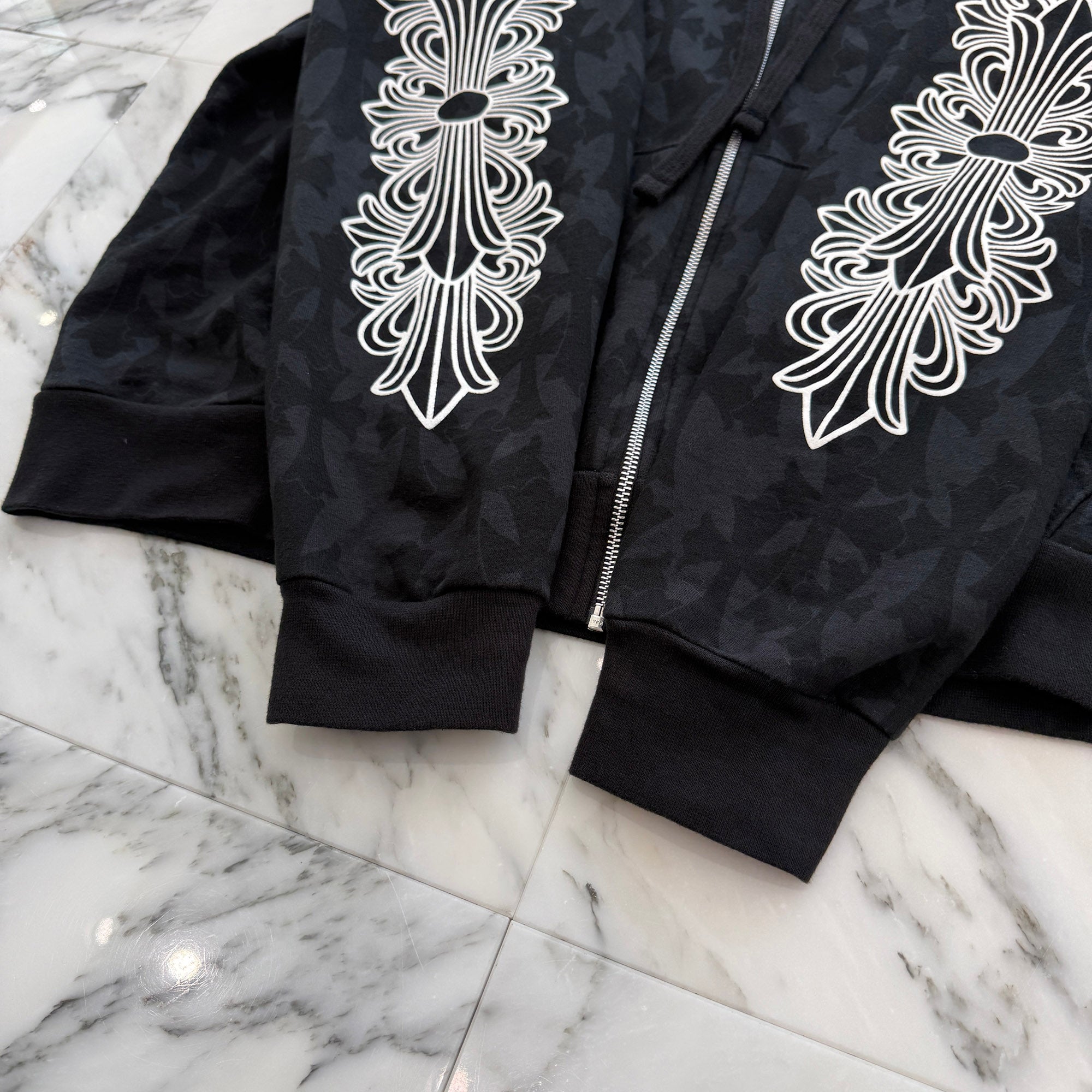 CHROME HEARTS 2024SS Graveyard Cemetery Cross Zip Up Hoodie Size L クロムハーツ グレイブヤード セメタリークロス ジップアップフーディ 総柄 サイズL