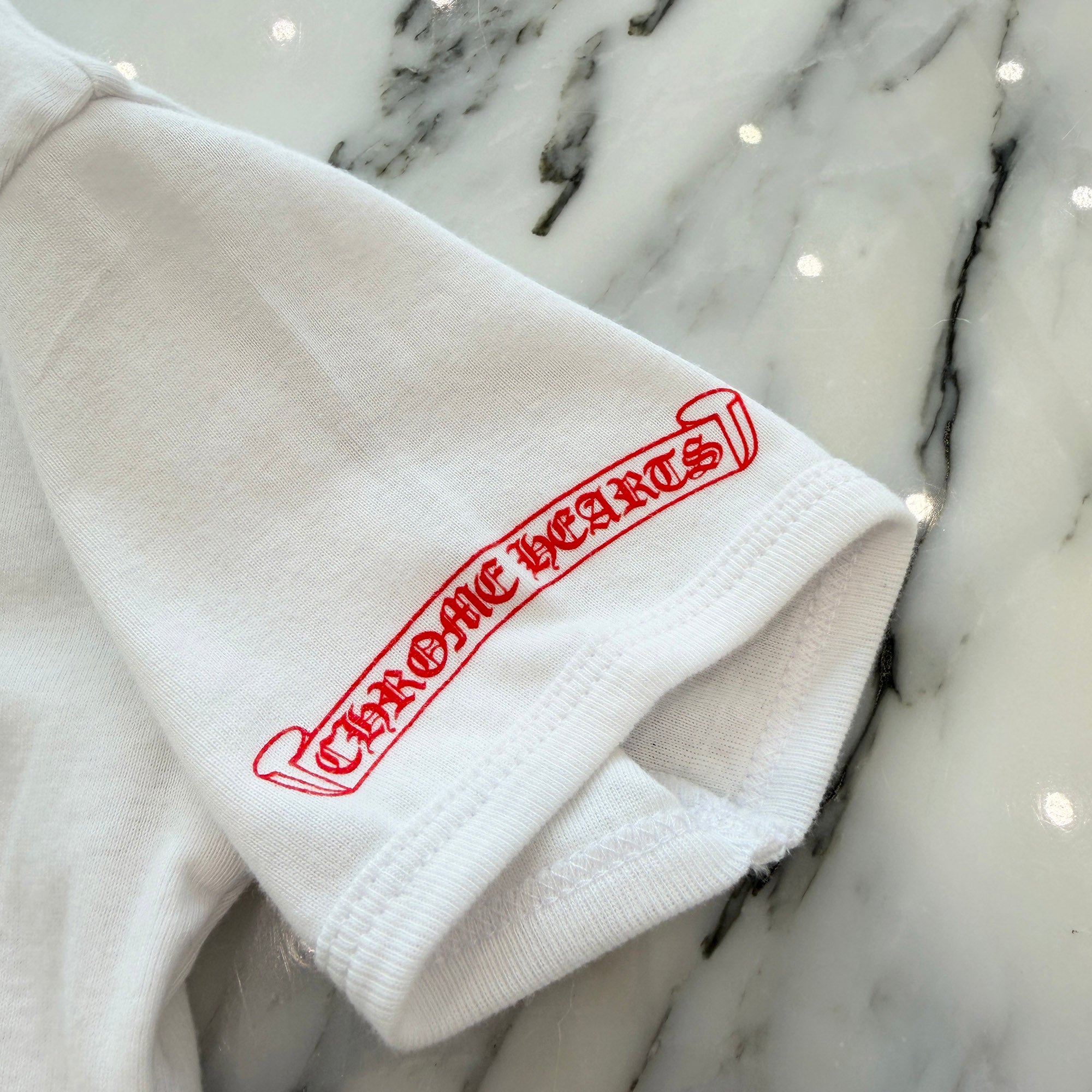 CHROME HEARTS × The Rolling Stones Lip & Tongue Neck Logo Tee Size ONE SIZE (68-112) クロムハーツ×ローリングストーンズ リップアンドタンネックロゴ Tシャツ サイズONE SIZE (68-112)