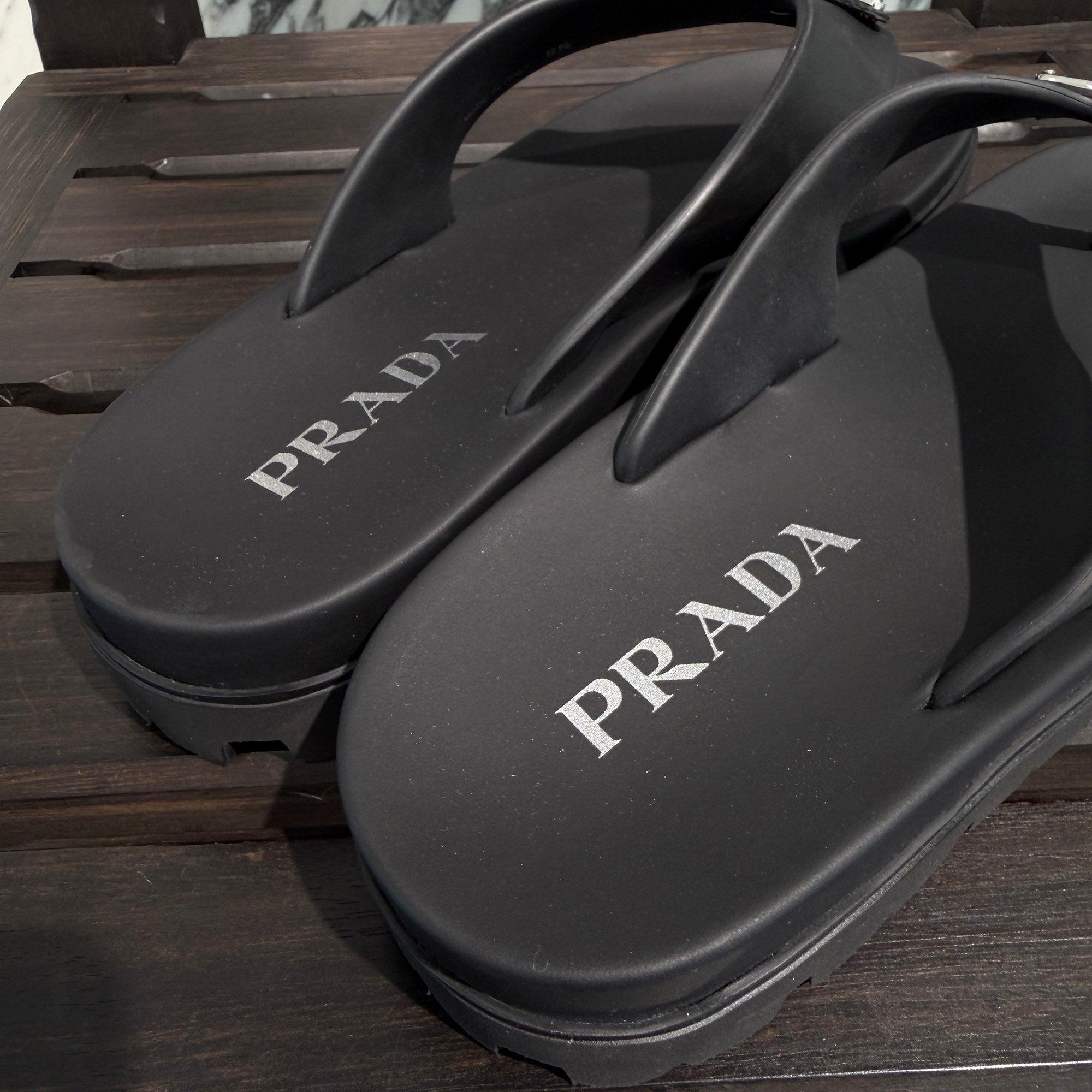 PRADA 2023SS Triangle Logo Plate Rubber Tongs Sandal 2Y3130 Size 9 1/2 (約28.5cm) プラダ トライアングルロゴプレート ラバートングサンダル サイズ9 1/2 (約28.5cm)