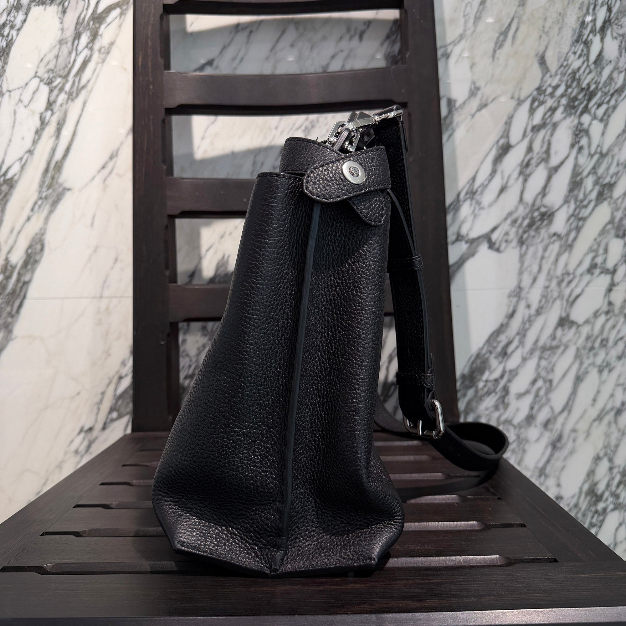 FENDI Peekaboo Iconic Essential Business Bag 7VA476 A91A F0GXN フェンディ ピーカブー アイコニックエッセンシャル ビジネスバッグ