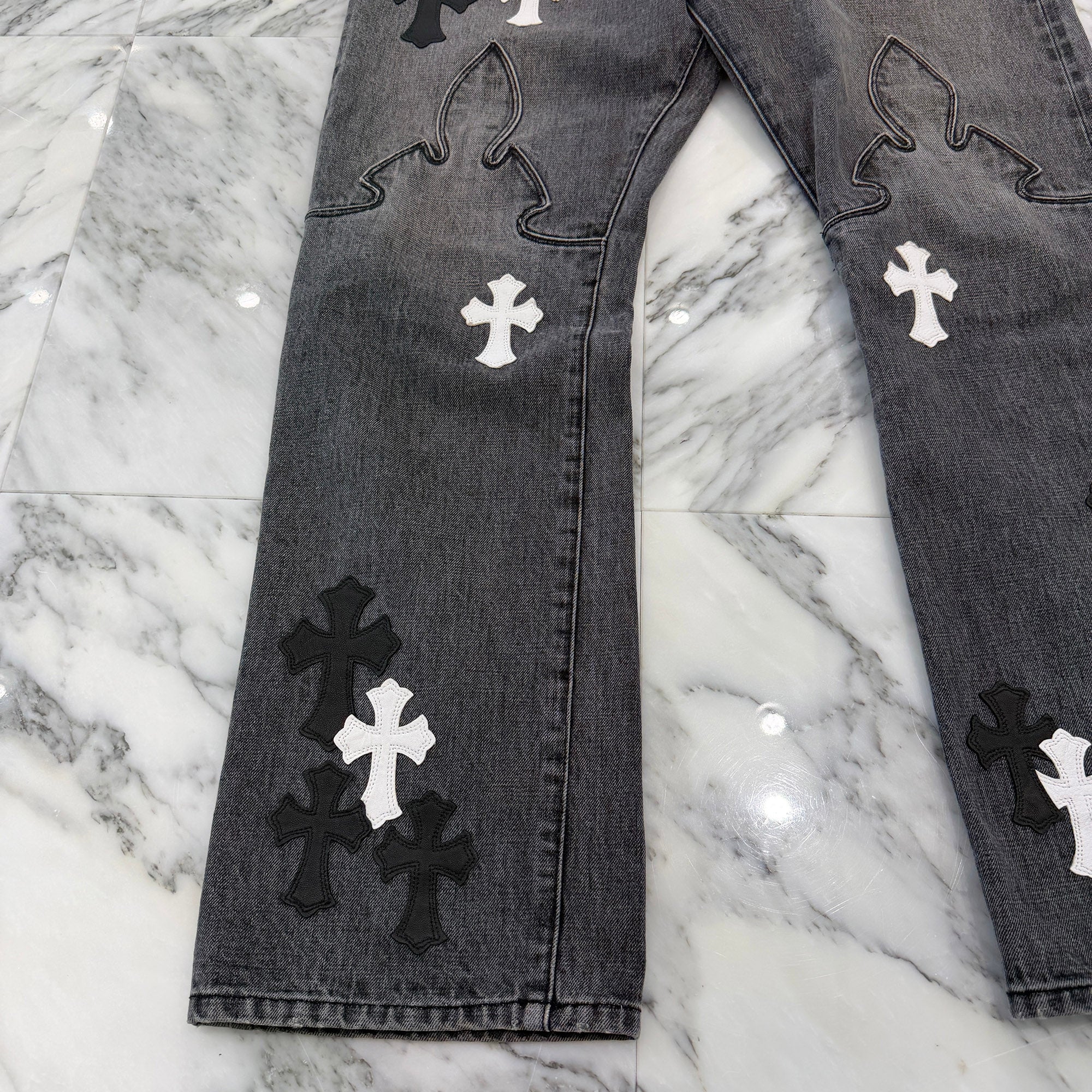 CHROME HEARTS Multi Leather Cross Patch Cross Ball Button Flare Knee Denim Pants Size 36 クロムハーツ マルチレザークロスパッチ クロスボールボタン フレアニー デニムパンツ サイズ36