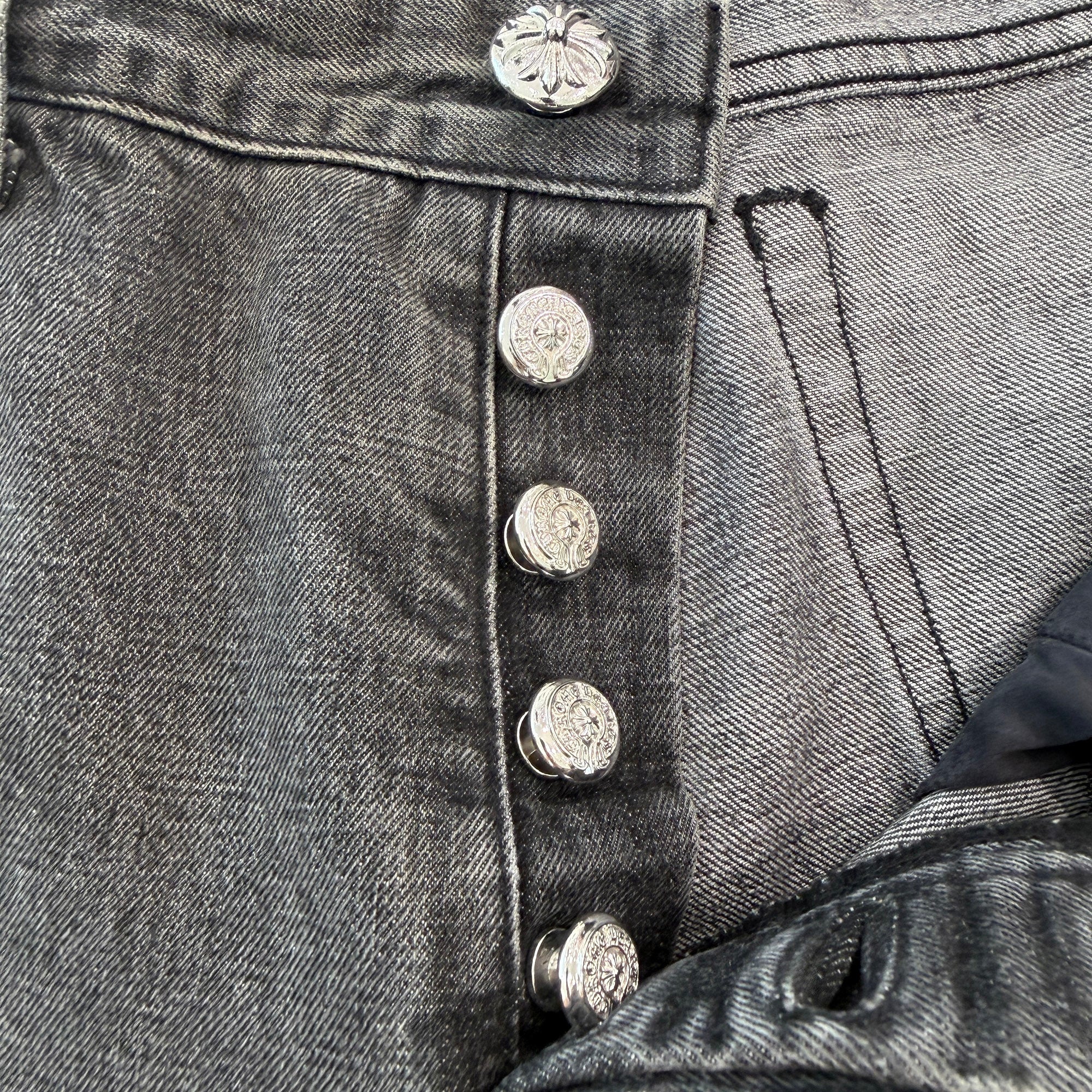 CHROME HEARTS Multi Leather Cross Patch Cross Ball Button Flare Knee Denim Pants Size 36 クロムハーツ マルチレザークロスパッチ クロスボールボタン フレアニー デニムパンツ サイズ36