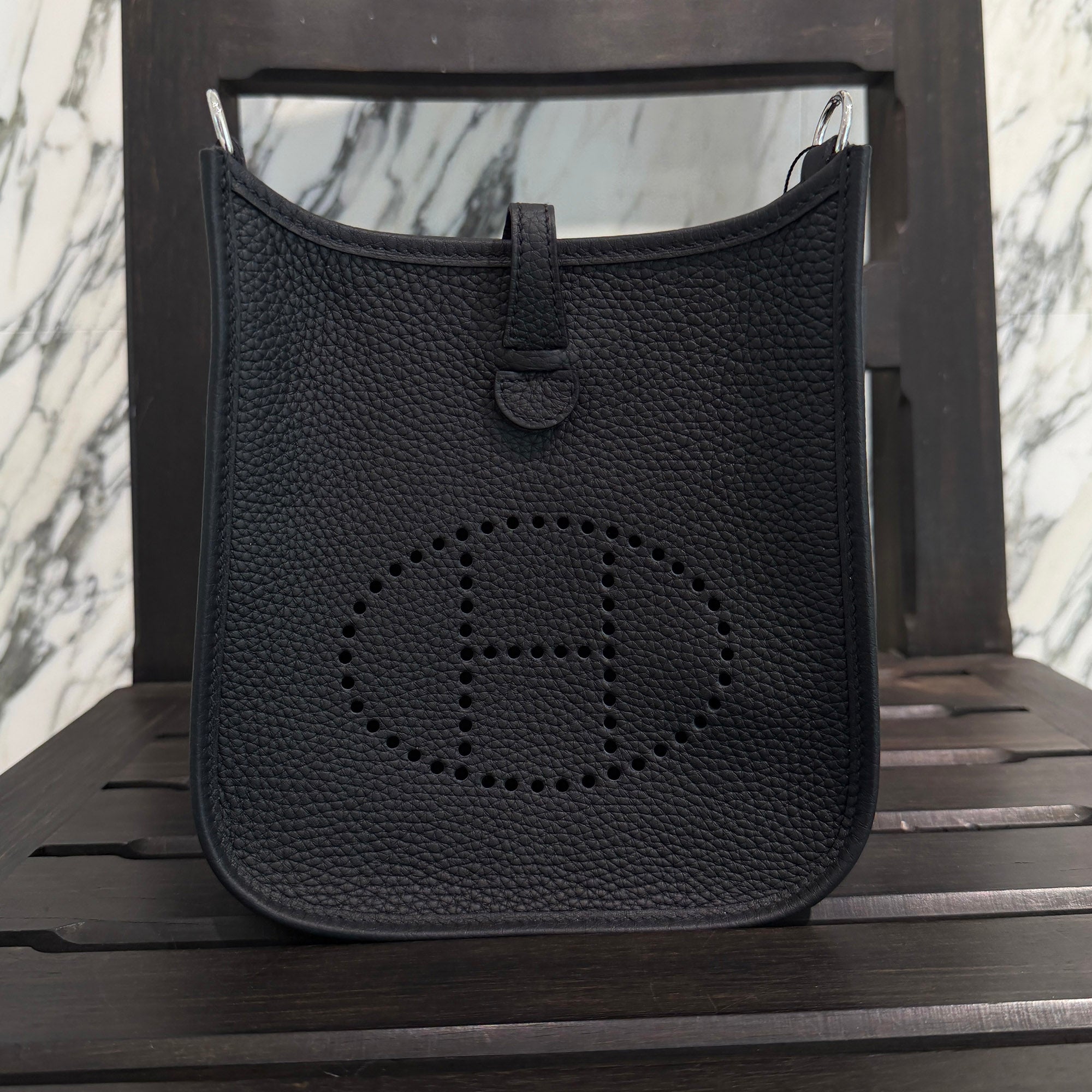 HERMES Evelyn Amazon TPM " NOIR " K刻印 エルメス エブリン アマゾン TPM "ノワール" レザーショルダーバッグ