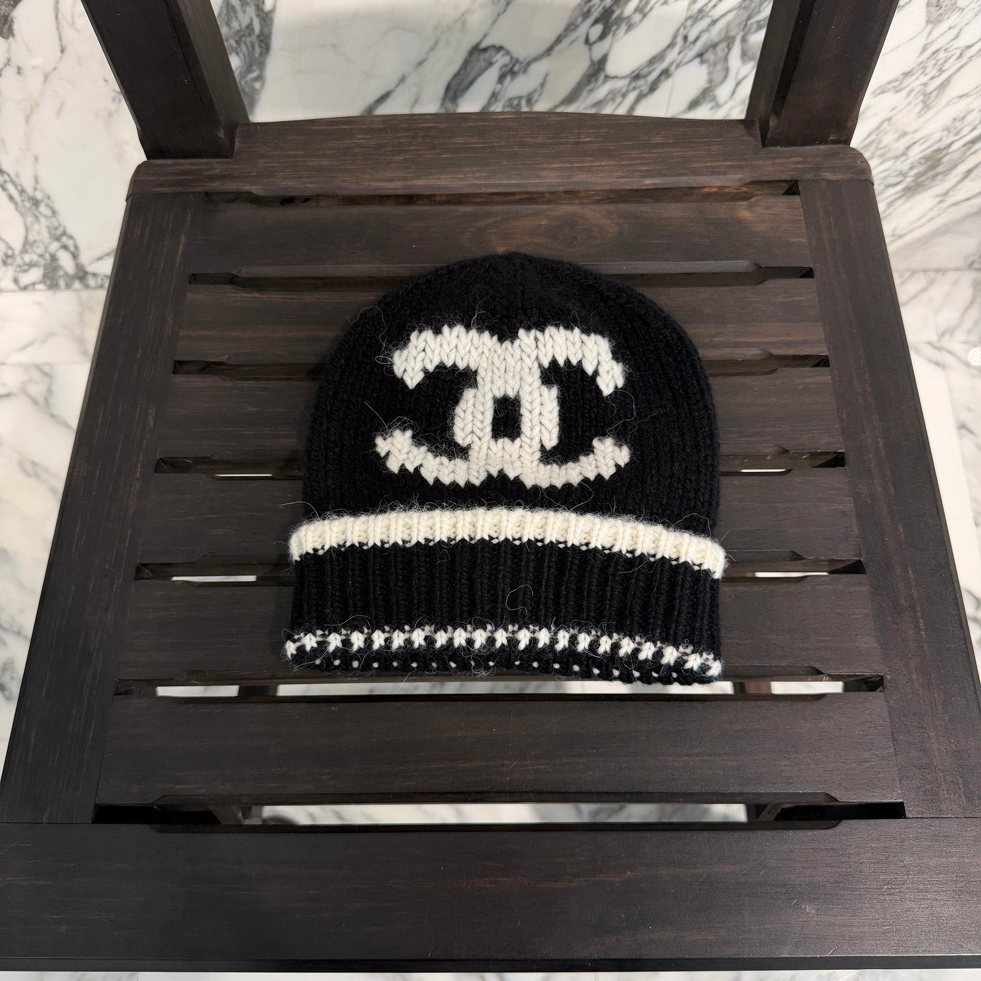 CHANEL Métiers D'Art Collection 26A Coco Mark Cashmere Knit Beanie