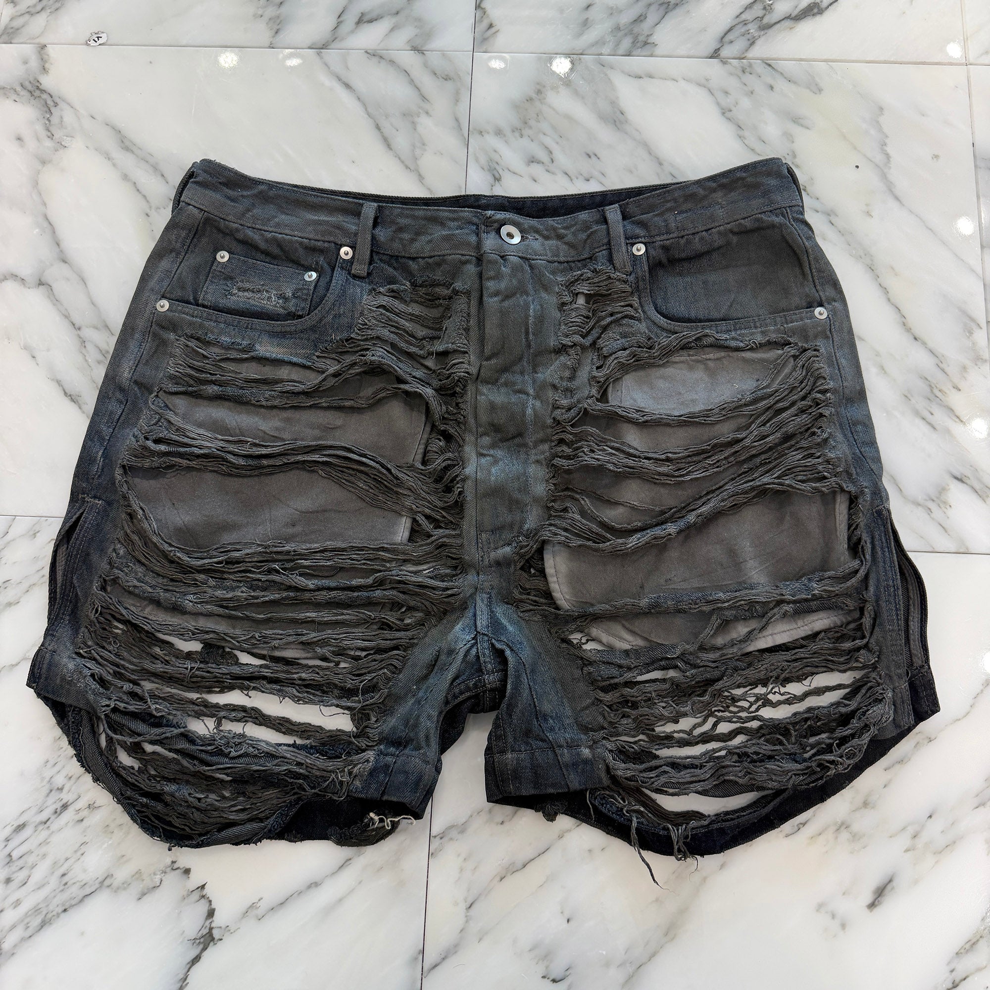 Rick Owens DRKSHDW 2024SS Shredded Layered Raw Hem Denim Shorts DU01D1357-DFOSH Size US38 リックオウエンス ダークシャドウ シュレッドレイヤード ゲスカットオフ デニムショートパンツ サイズUS38