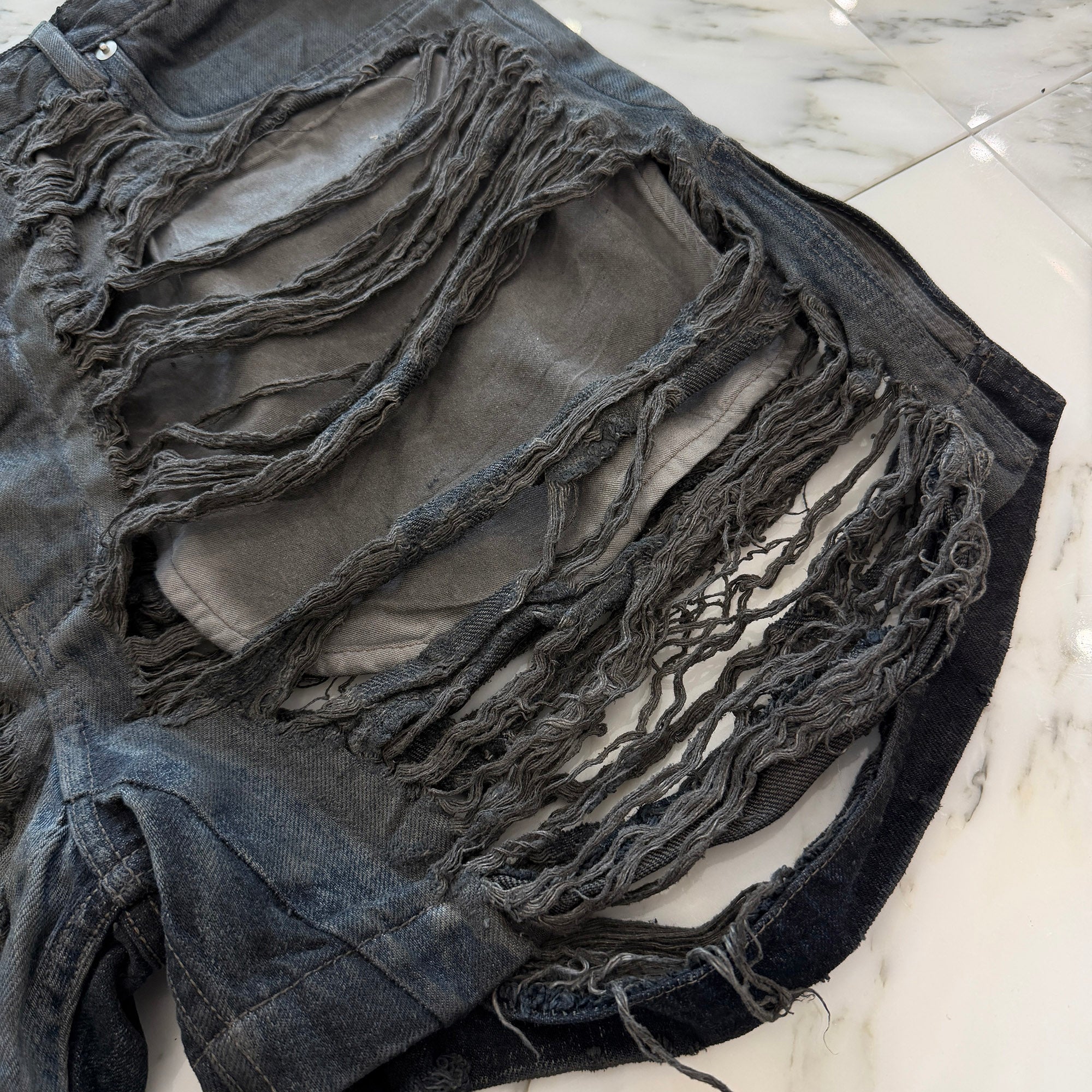 Rick Owens DRKSHDW 2024SS Shredded Layered Raw Hem Denim Shorts DU01D1357-DFOSH Size US38 リックオウエンス ダークシャドウ シュレッドレイヤード ゲスカットオフ デニムショートパンツ サイズUS38