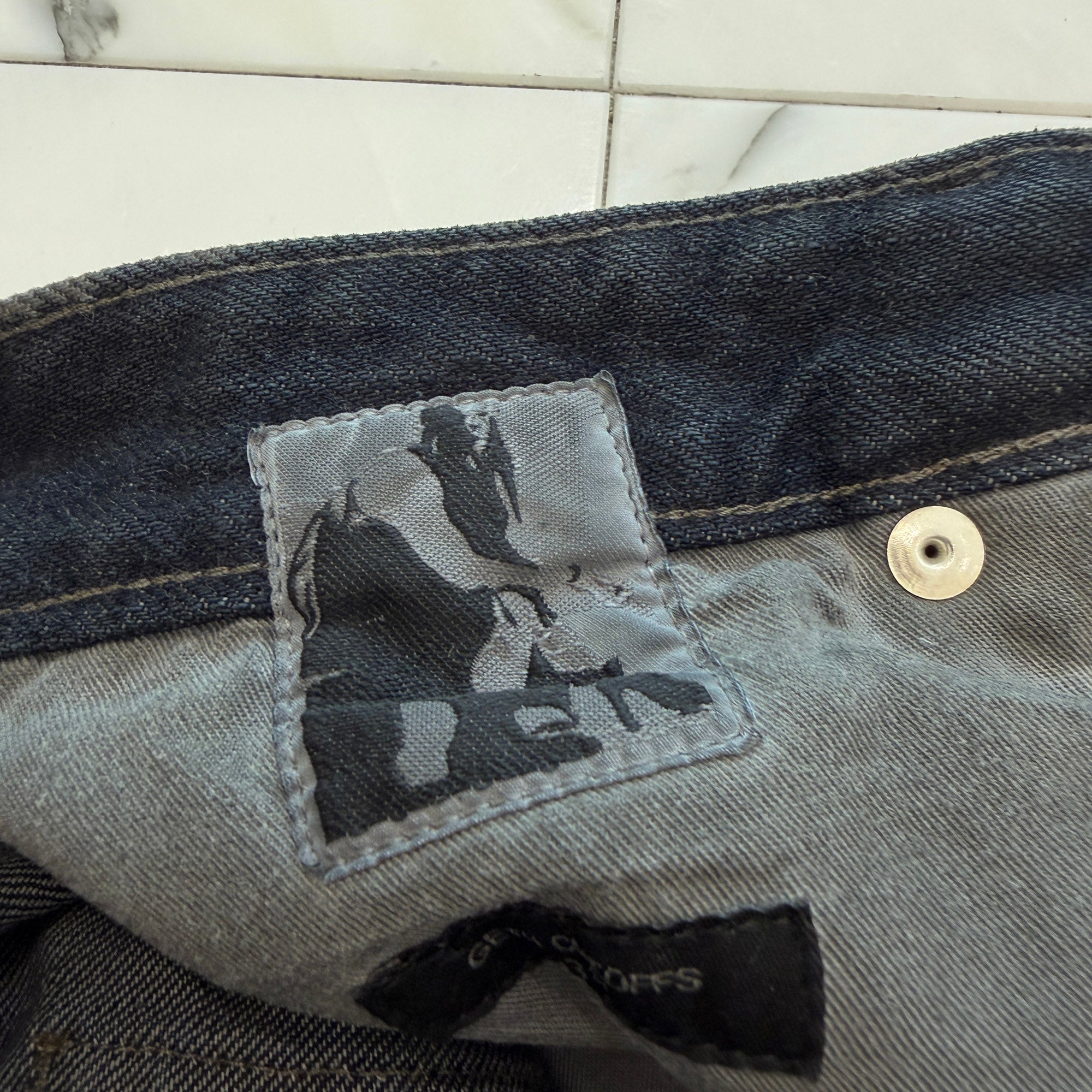 Rick Owens DRKSHDW 2024SS Shredded Layered Raw Hem Denim Shorts DU01D1357-DFOSH Size US38 リックオウエンス ダークシャドウ シュレッドレイヤード ゲスカットオフ デニムショートパンツ サイズUS38