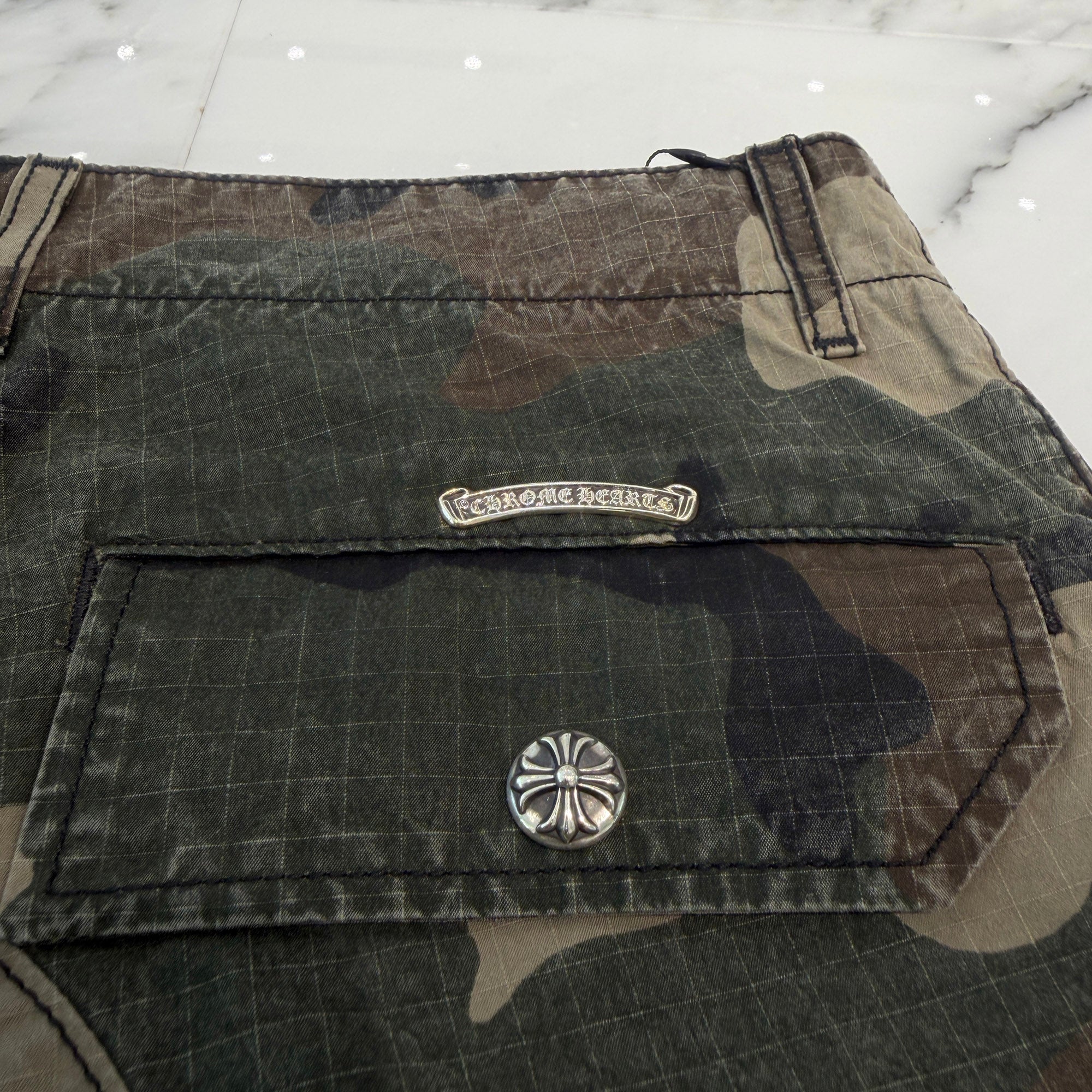 CHROME HEARTS Cross Ball Button Camo Cargo Pants Size 33 クロムハーツ クロスボールボタン カモ カーゴパンツ サイズ33