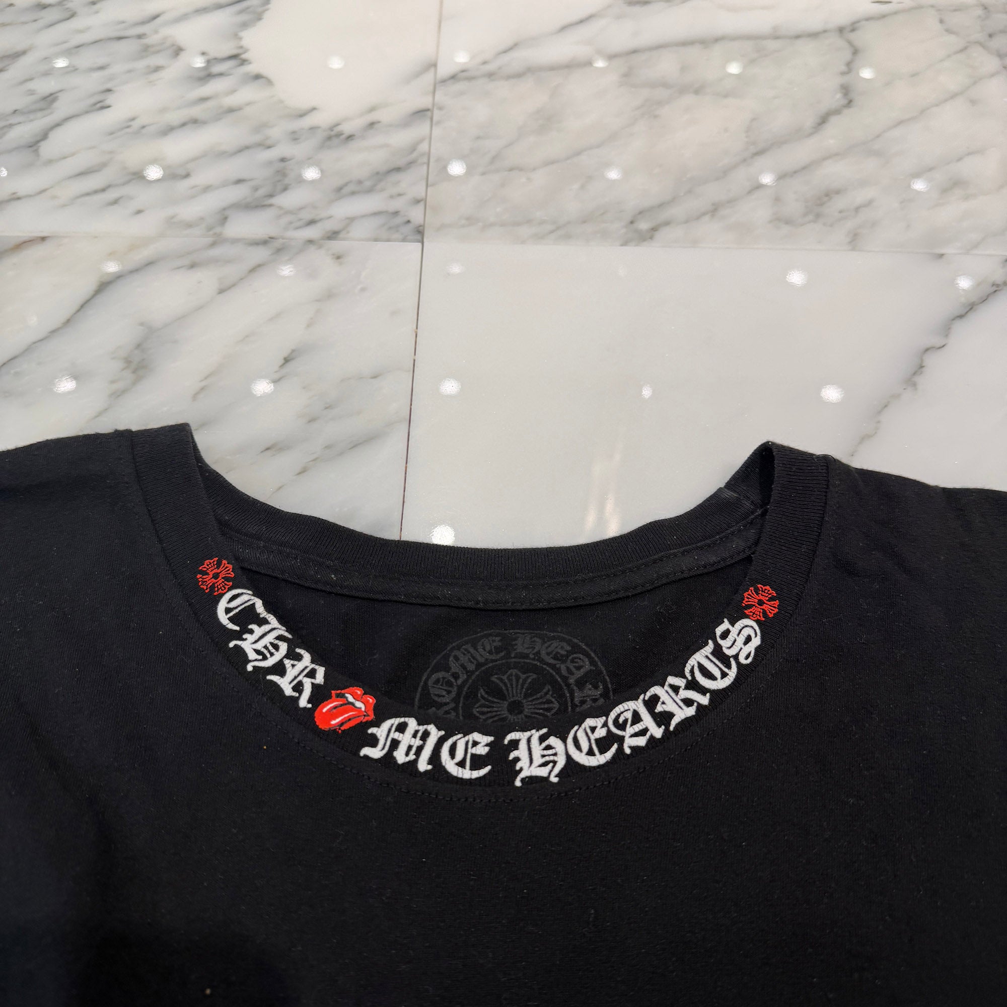 CHROME HEARTS × The Rolling Stones 2024SS Lip Tan Neck Logo Back Scroll Tee Size XXL クロムハーツ × ローリングストーンズ リップアンドタン ネックロゴ バックスクロール Tシャツ サイズXXL