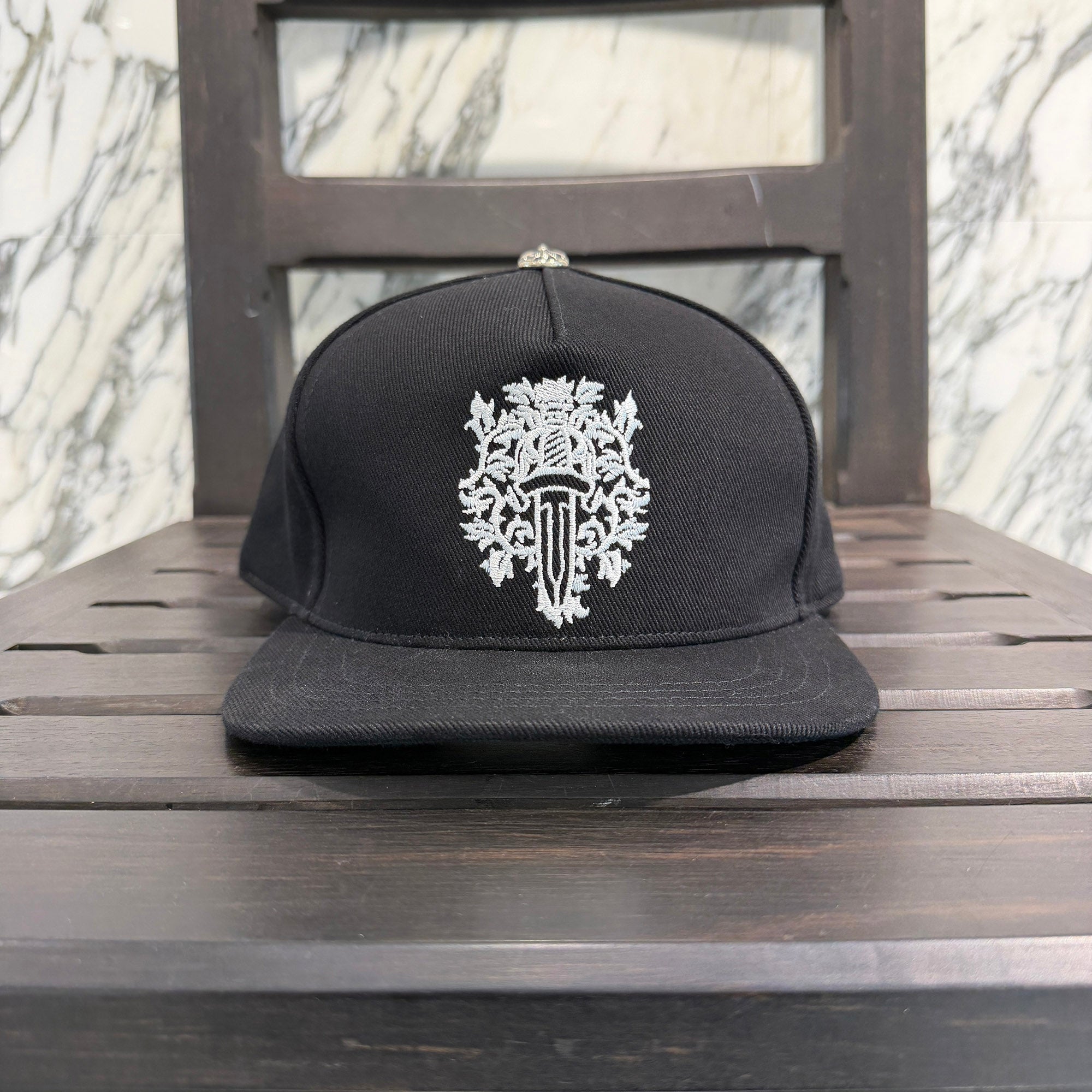 CHROME HEARTS Dagger Denim Baseball Cap Size ONE SIZE (51-61) クロムハーツ ダガーデニム ベースボースキャップ サイズONE SIZE (51-61)