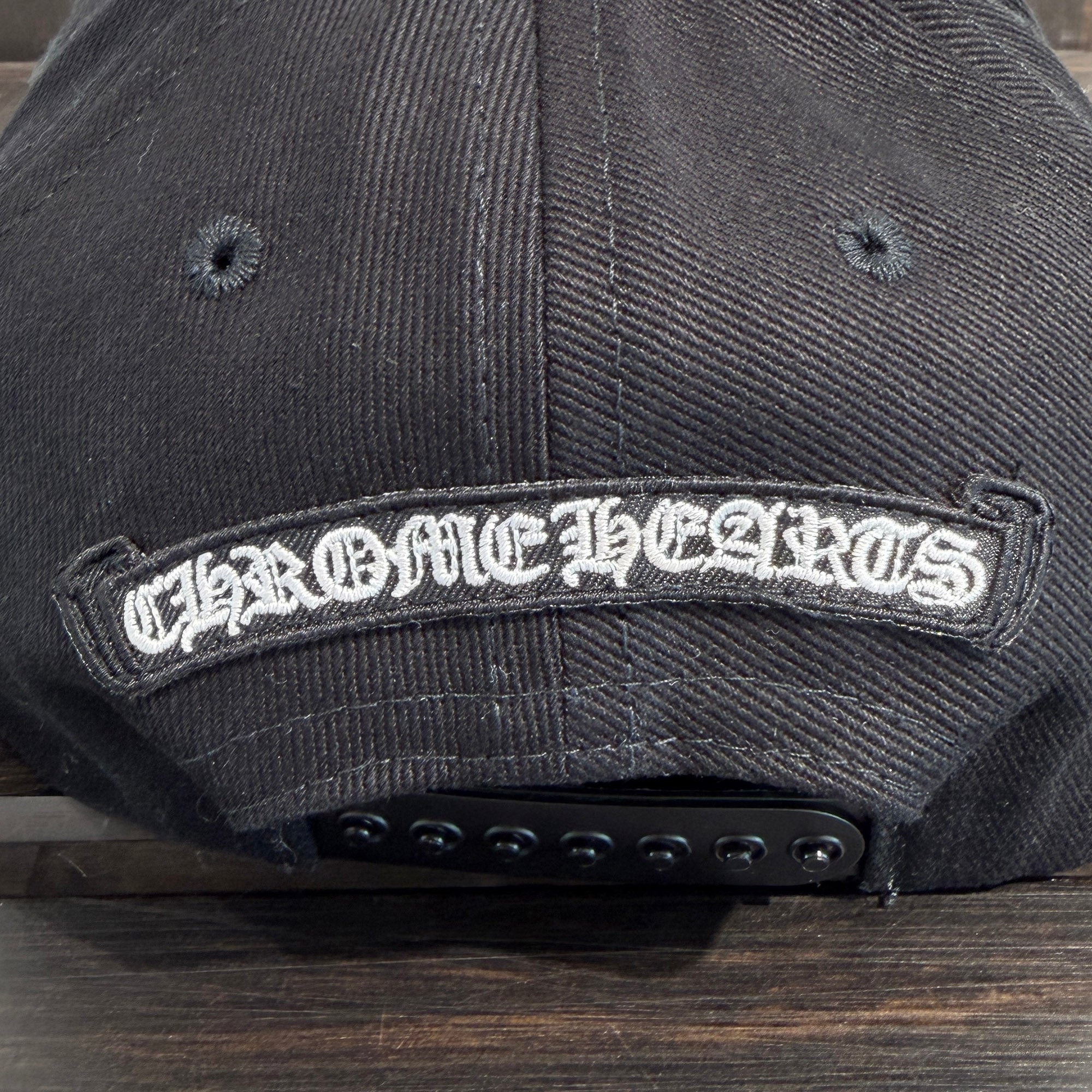 CHROME HEARTS Vertical Logo Trucker Cap Size ONE SIZE (51-61) クロムハーツ ヴァーティカルロゴ トラッカーキャップ サイズONE SIZE (51-61)