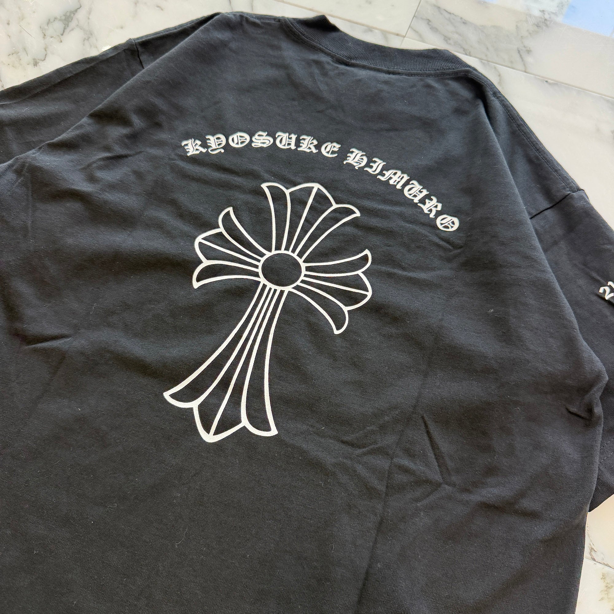 CHROME HEARTS× KYOSUKE HIMURO "21st Century BOOWY VS HIMURO 2004" CH Cross Tee Size M クロムハーツ × 氷室京介 "21st センチュリー ボウイズ バーサス ヒムロ 2004" CH クロス Tシャツ サイズM