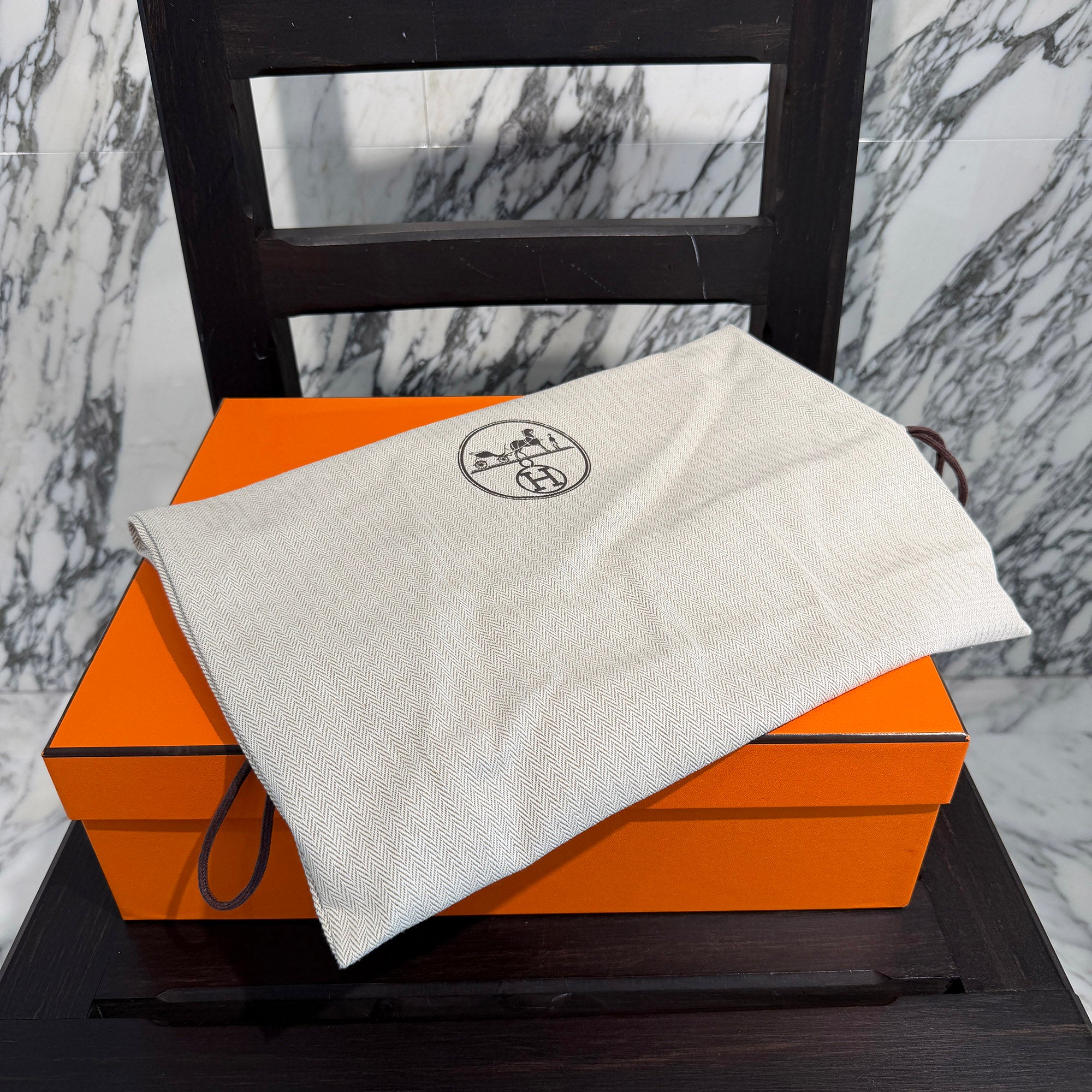 HERMES Kelly Messenger PM 24 "Etoupe" G刻印 エルメス ケリー メッセンジャー PM 24 "エトゥープ"