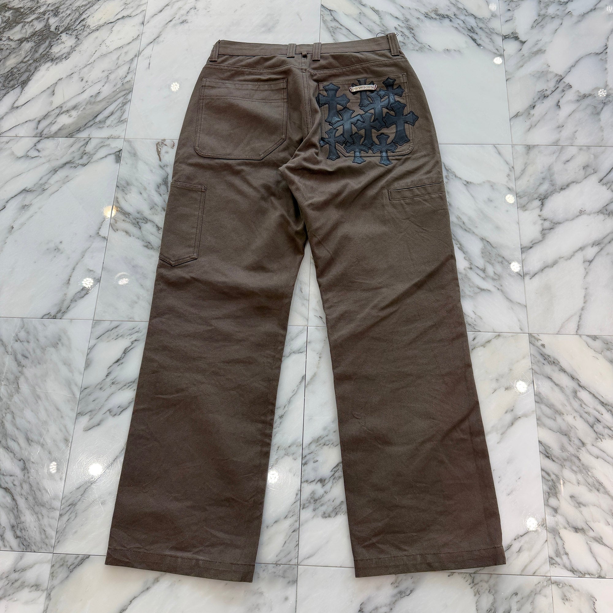 CHROME HEARTS Cemetery Cross Leather Patch Cotton Cargo Pants Size 31 クロムハーツ セメタリー クロス レザー パッチ コットン カーゴ パンツ ブラウン サイズ31
