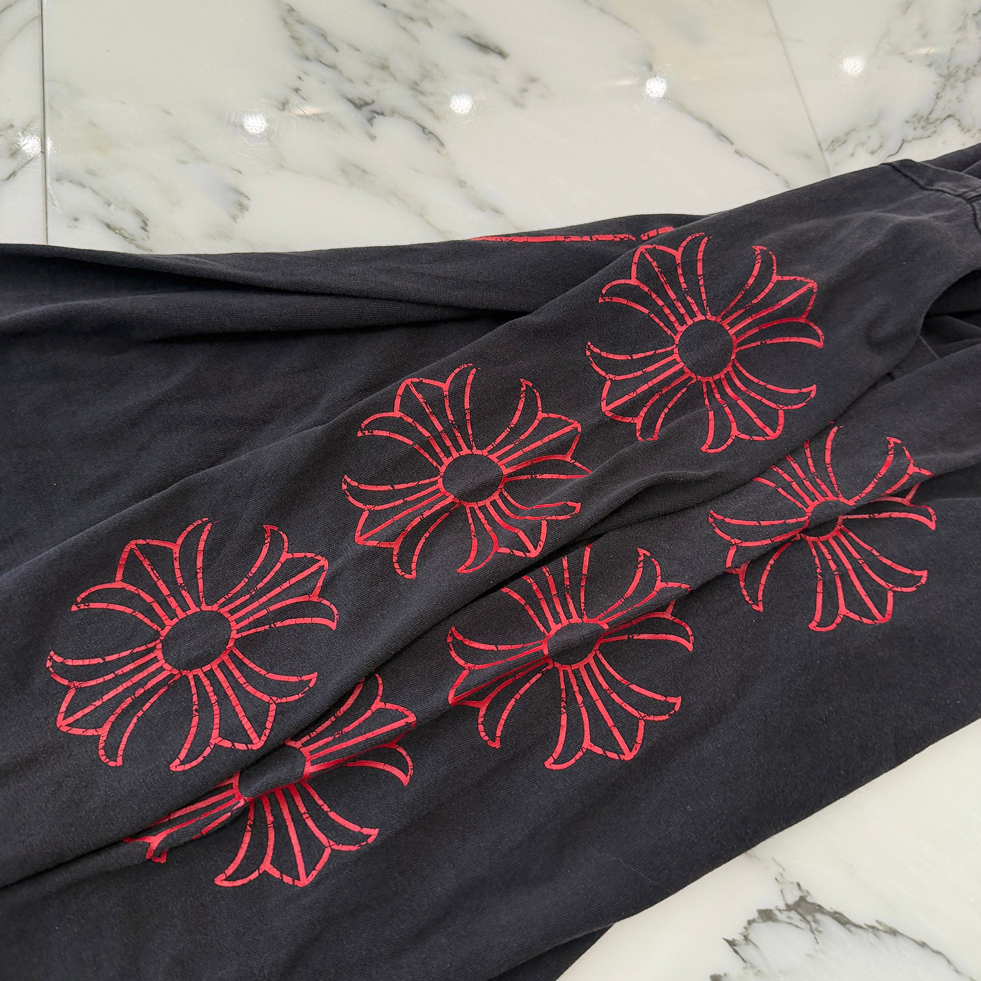 CHROME HEARTS CH Plus Red Horseshoe Cracked Print Long Sleeve Tee Size M クロムハーツ CHプラス レッド ホースシュー クラックプリント ロングスリーブTシャツ サイズM