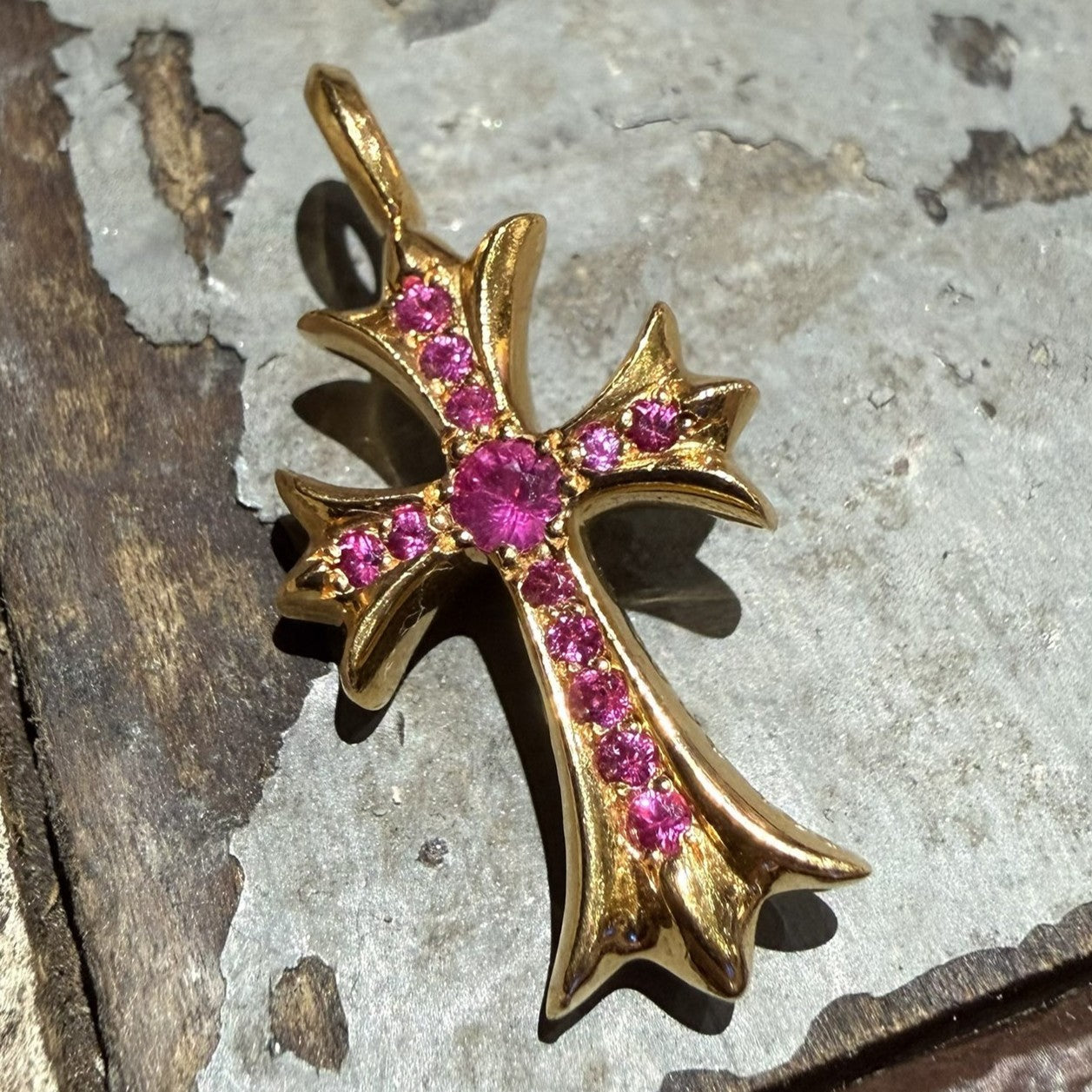 CHROME HEARTS 22K Tiny Fat Cross Pave Pink Sapphire Pendant Top クロムハーツ 22K タイニーファット クロス パヴェピンクサファイア ペンダントトップ