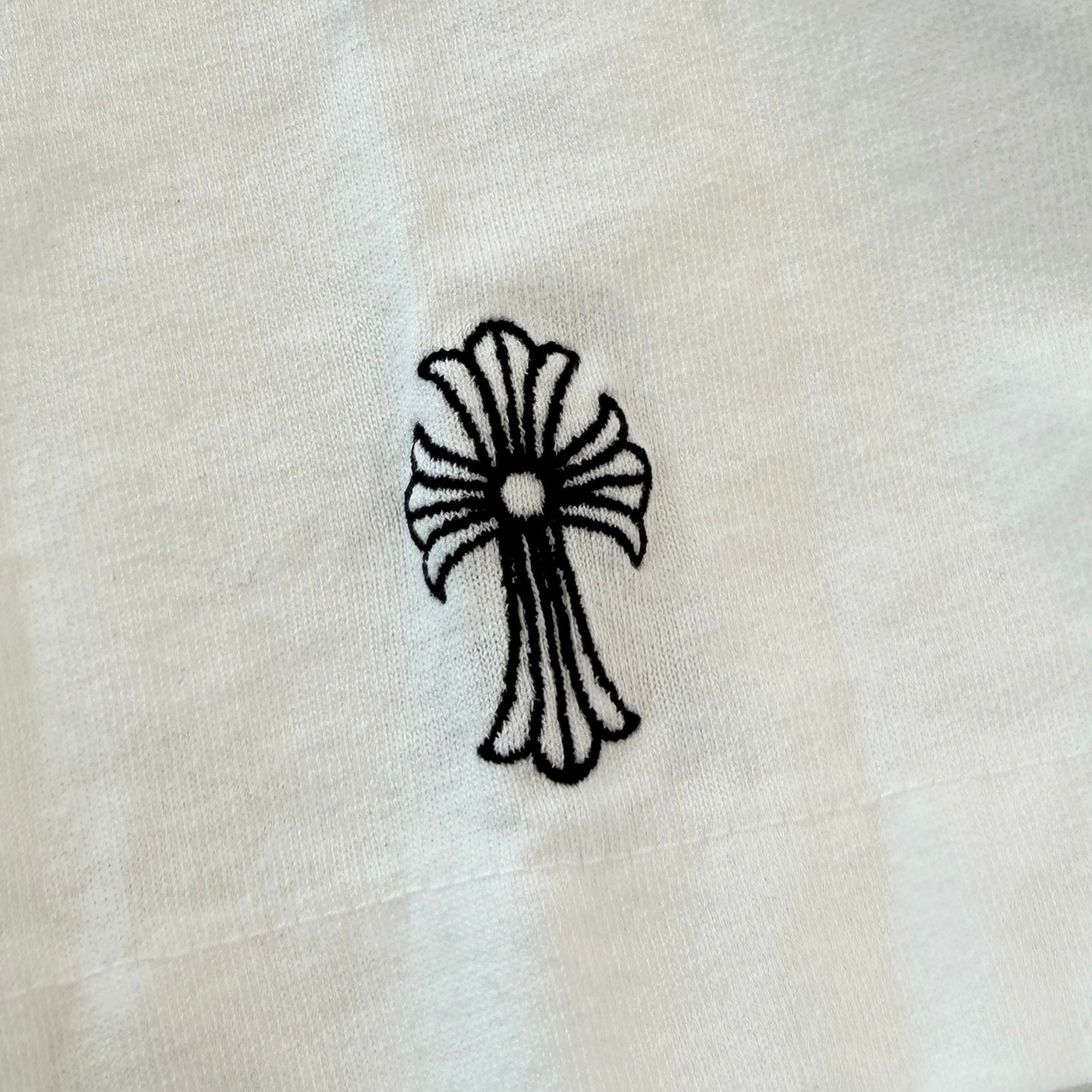 CHROME HEARTS Y NOT Vertical Logo Cross Embroidery Tee Size L クロムハーツ ワイノット バーティカルロゴ クロス刺繍 Tシャツ サイズL