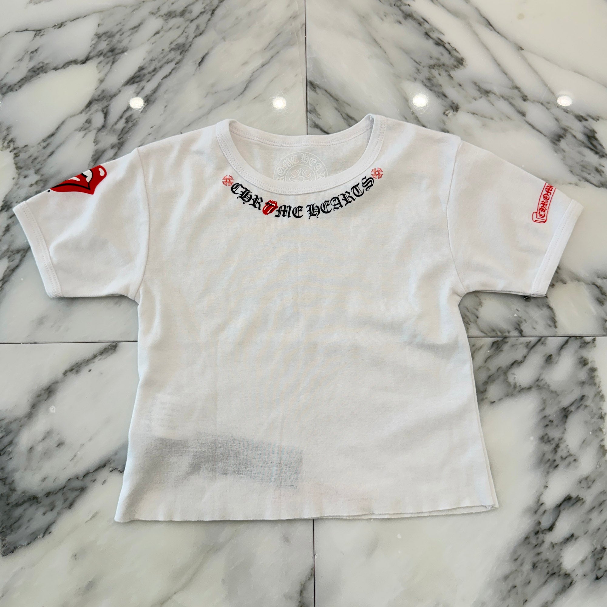 CHROME HEARTS × The Rolling Stones Lip & Tongue Neck Logo Tee Size ONE SIZE（68-112） クロムハーツ×ローリングストーンズ リップアンドタンネックロゴ Tシャツ サイズONE SIZE（68-112)