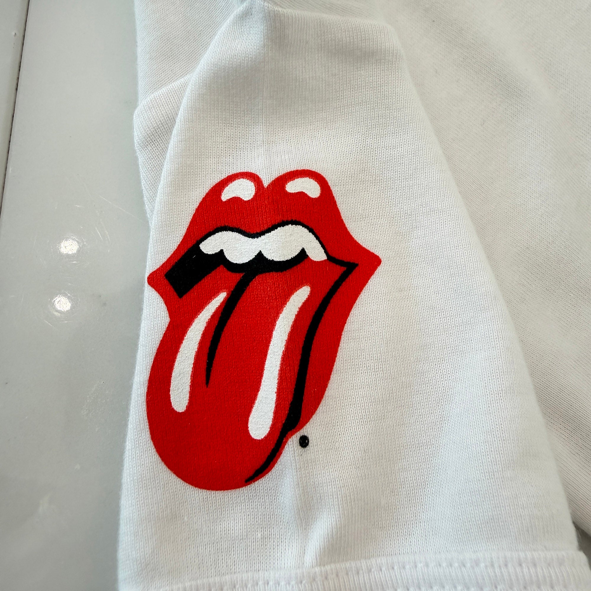 CHROME HEARTS × The Rolling Stones Lip & Tongue Neck Logo Tee Size ONE SIZE（68-112） クロムハーツ×ローリングストーンズ リップアンドタンネックロゴ Tシャツ サイズONE SIZE（68-112)