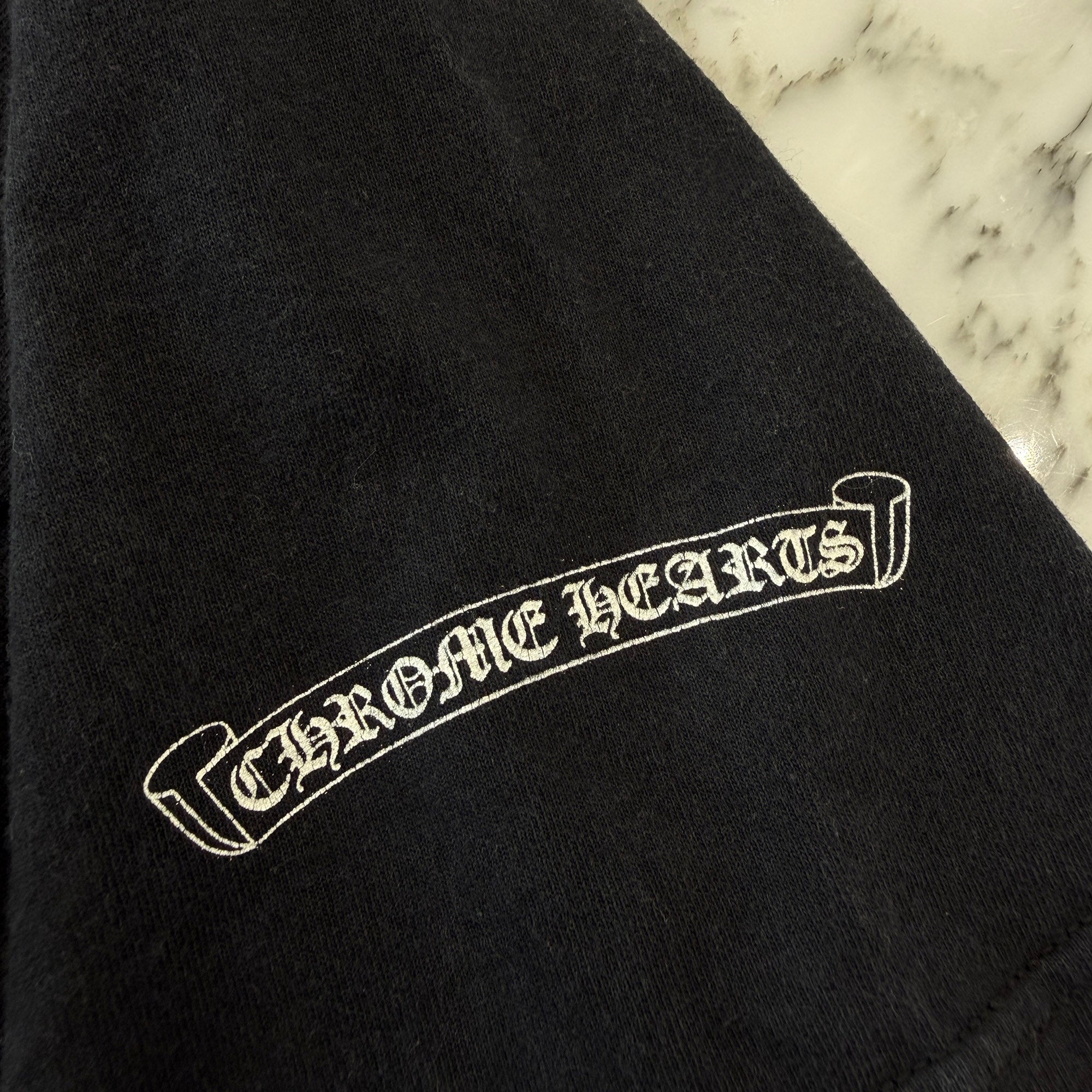 CHROME HEARTS Neck Logo Back Scroll Vine Dagger Tee Size L クロムハーツ ネックロゴ バックスクロール ヴァインダガー Tシャツ サイズL