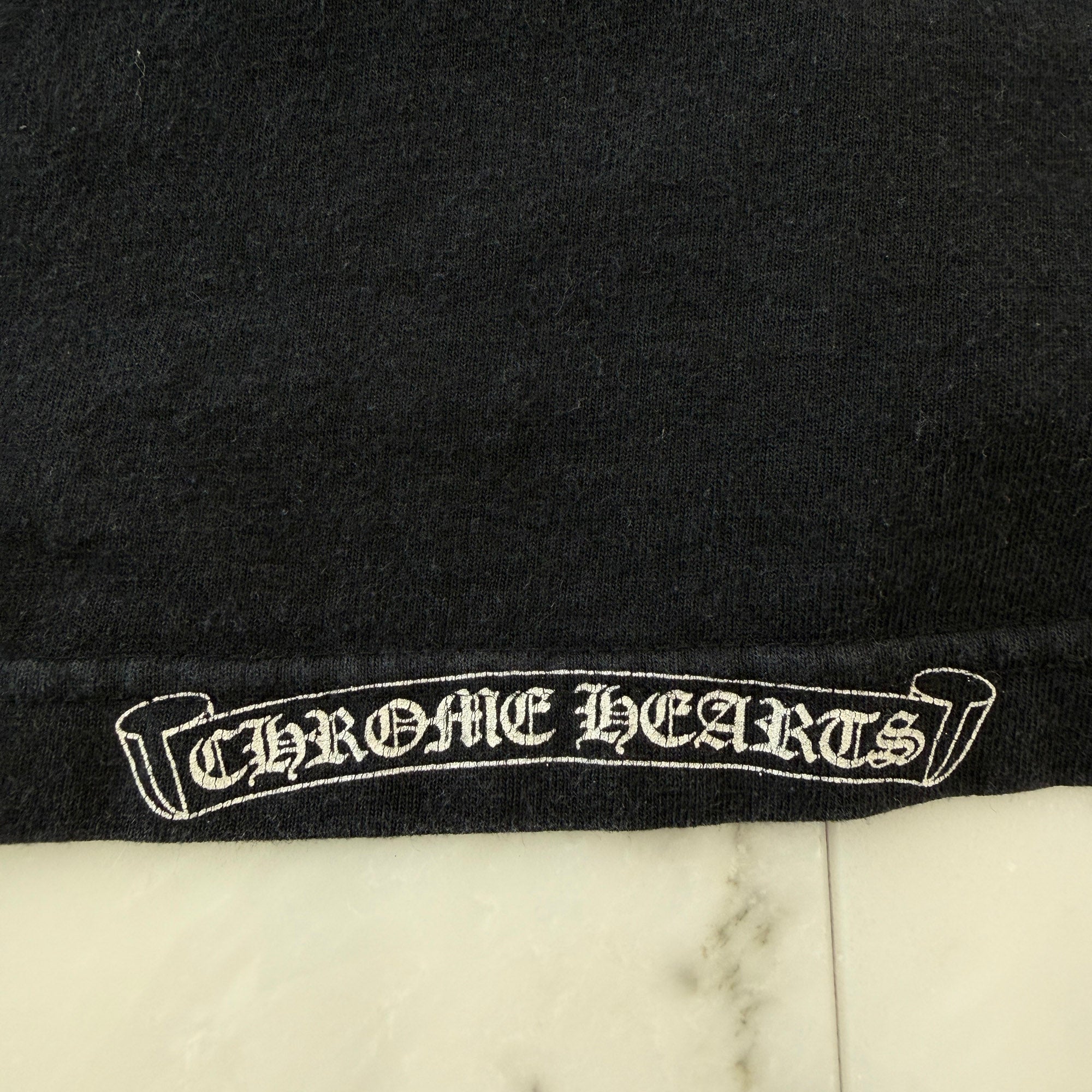 CHROME HEARTS Neck Logo Back Scroll Vine Dagger Tee Size L クロムハーツ ネックロゴ バックスクロール ヴァインダガー Tシャツ サイズL