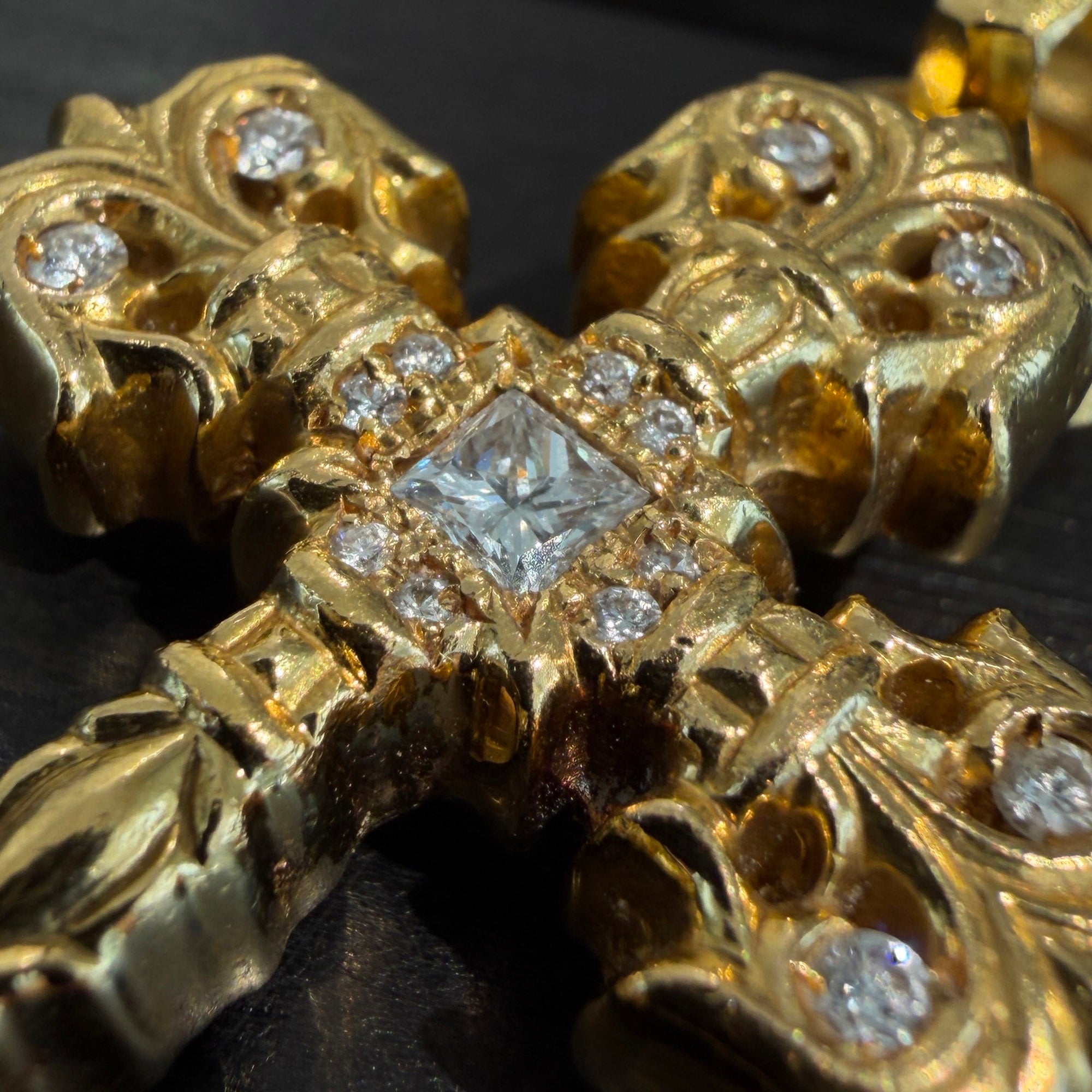 CHROME HEARTS 22K Filigree Cross Pendent XS With Bail Pave Diamond クロムハーツ 22K フィリグリークロス ペンダントXS ウィズベイル パヴェダイアモンド
