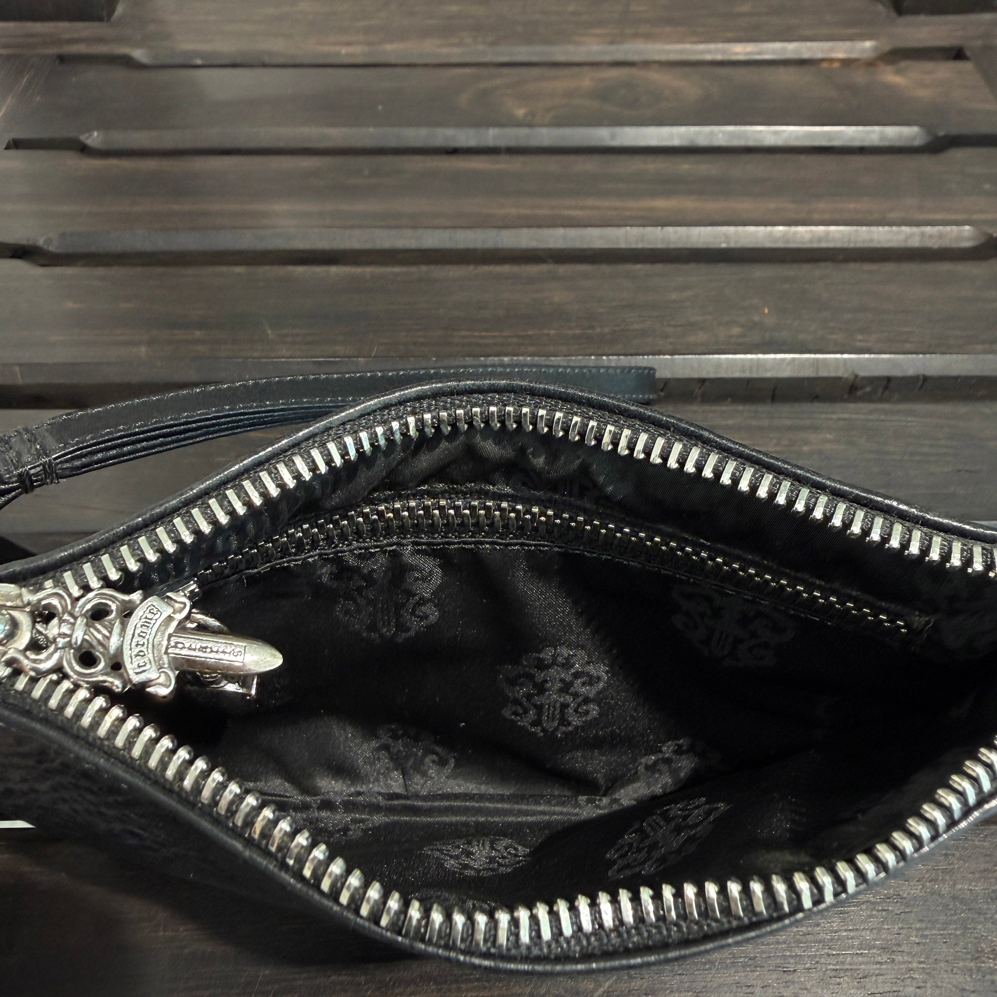 CHROME HEARTS Cross Leather Patch Zipper Change Purse Wallet クロムハーツ クロスレザーパッチ ジッパー チェンジパース ウォレット
