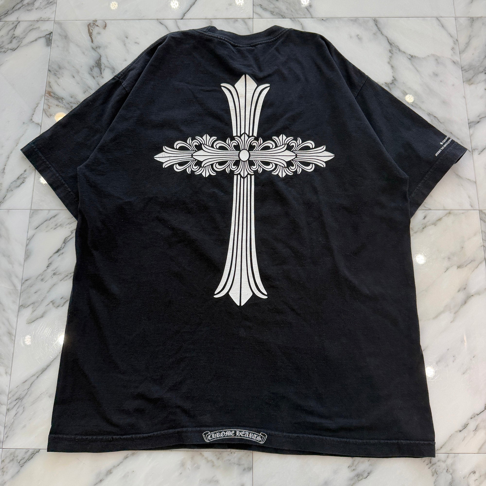CHROME HEARTS Made In Hollywood Back Floral Cross Vertical Logo Tee Size XL クロムハーツ メイド イン ハリウッド バック フローラルクロス ヴァーティカルロゴTシャツ サイズXL