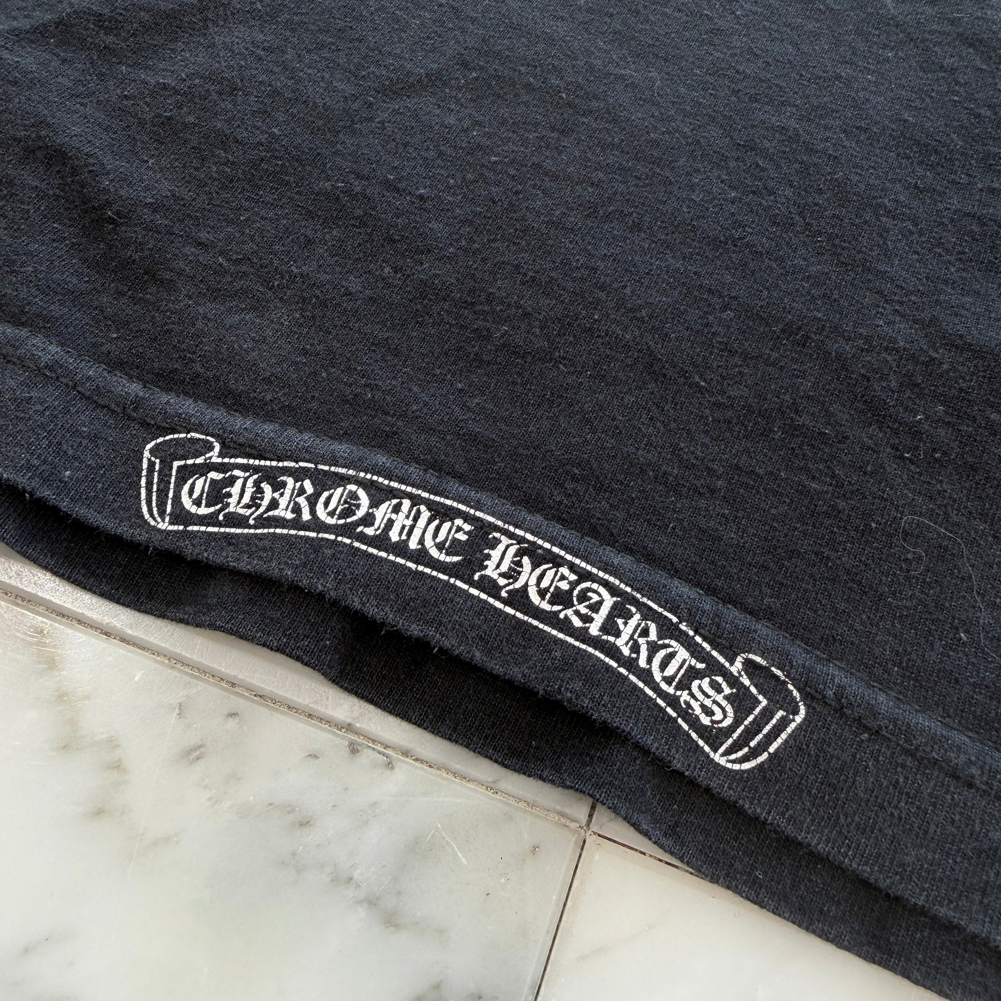 CHROME HEARTS Made In Hollywood Back Floral Cross Vertical Logo Tee Size XL クロムハーツ メイド イン ハリウッド バック フローラルクロス ヴァーティカルロゴTシャツ サイズXL
