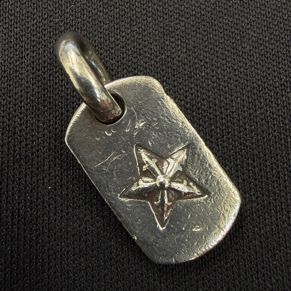 CHROME HEARTS TINY STAR Dock Tag Pendant Charm クロムハーツ タイニー スター ドッグタグ ペンダントチャーム