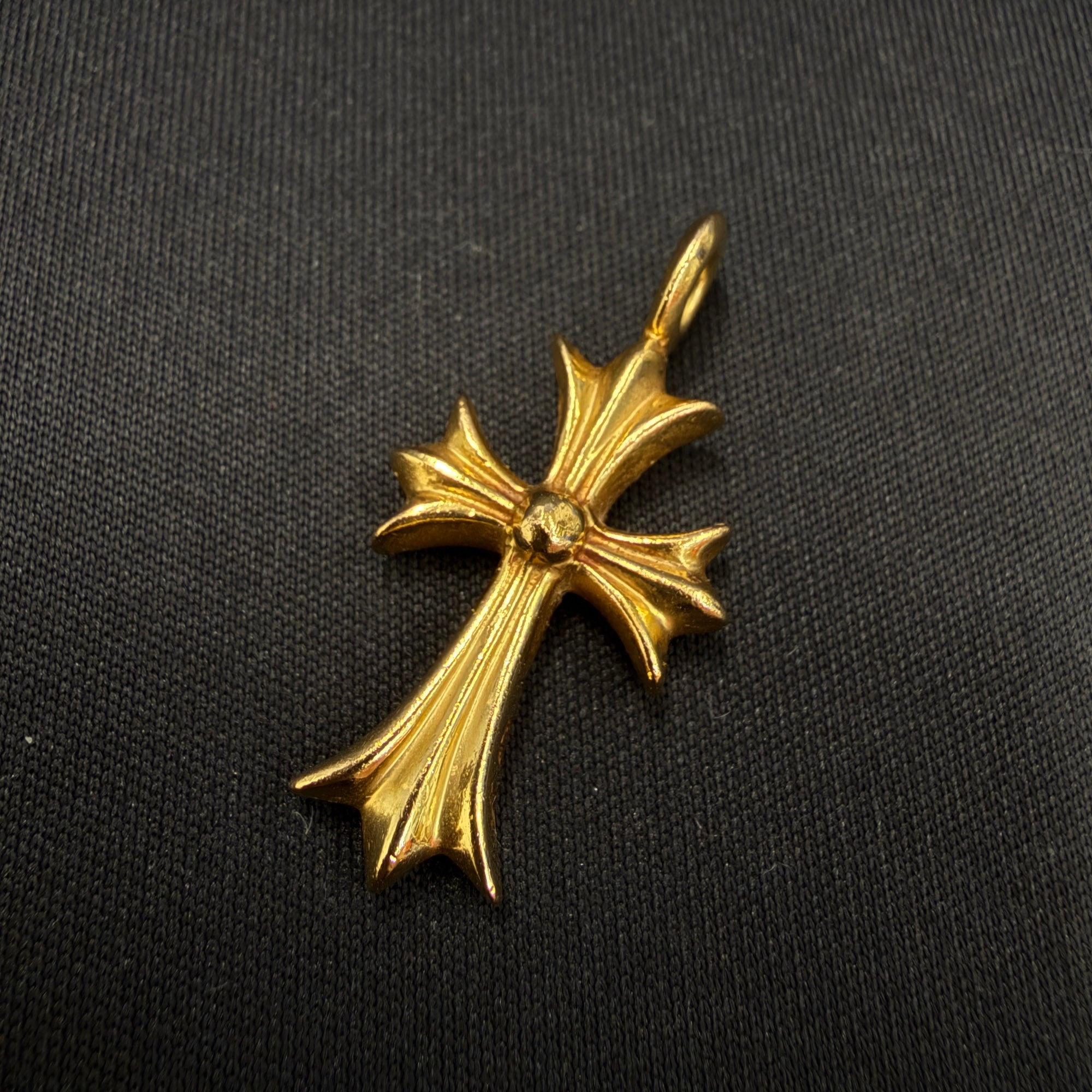 CHROME HEARTS 22K Tiny Fat Cross Charm Pave Diamond Pendant Top クロムハーツ 22K タイニーファット クロス チャーム パヴェダイヤモンド ペンダントトップ