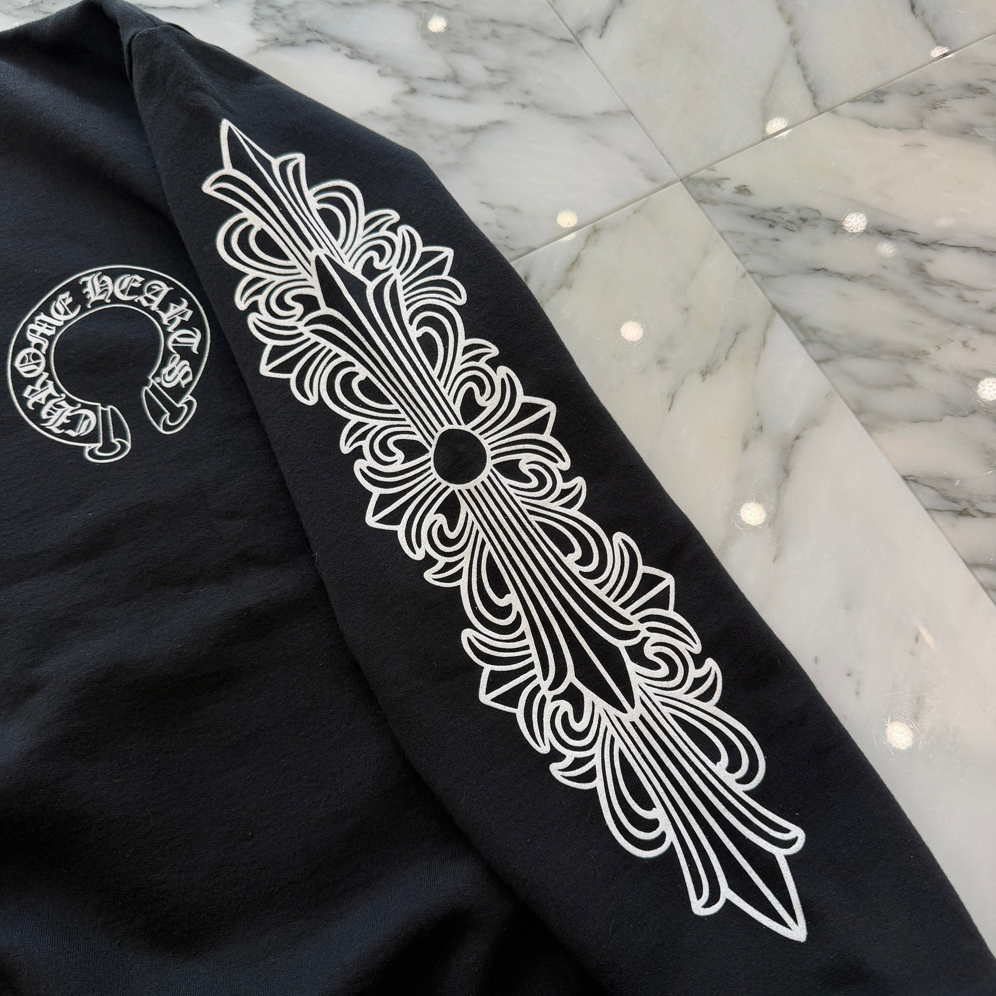 CHROME HEARTS Floral Cross Horseshoe Crewneck Sweat Shirts Size S クロムハーツ フローラルクロス ホースシュー クルーネック スウェットシャツ サイズS