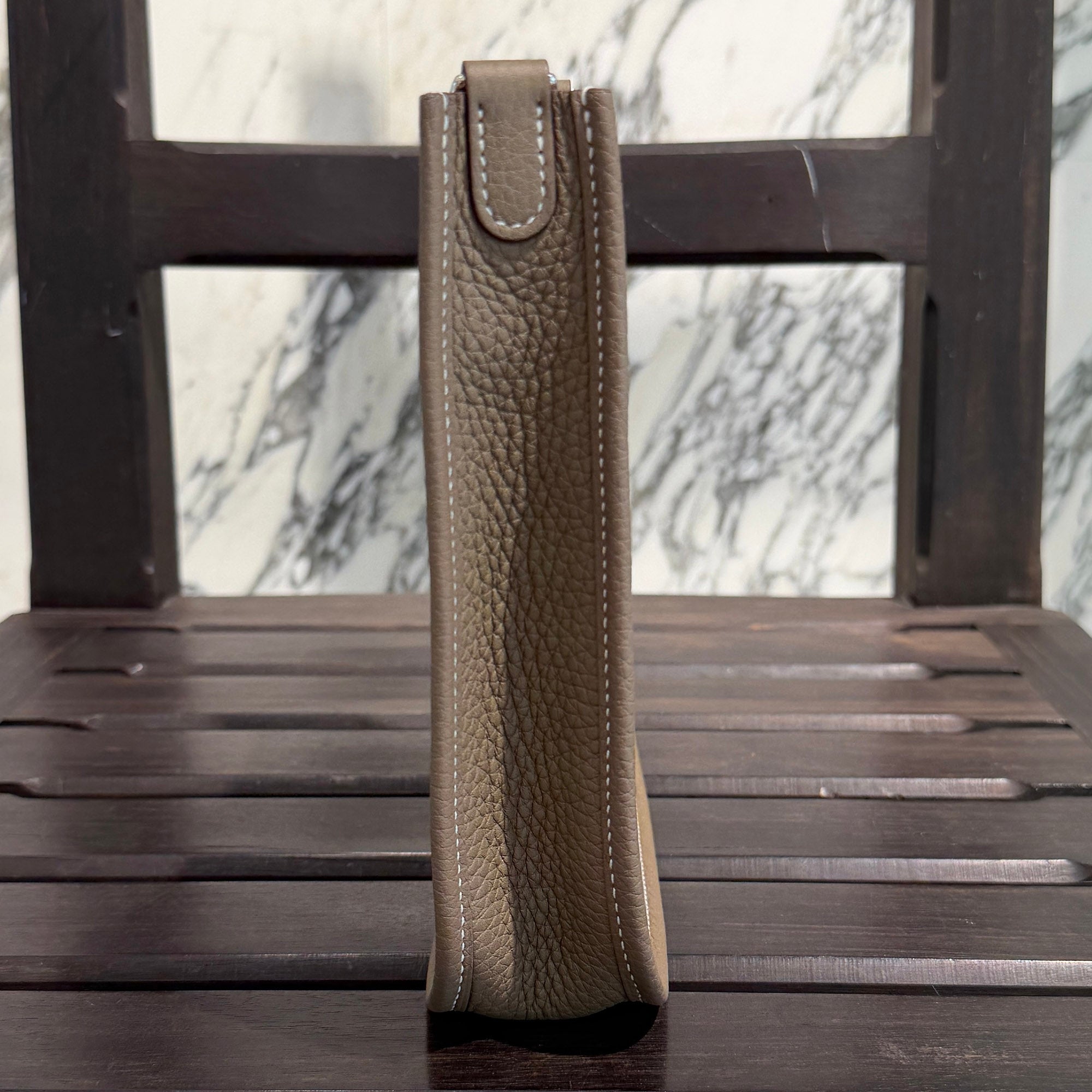 HERMES Evelyn Amazon TPM "Etoupe" G刻印 エルメス エブリン アマゾン TPM "エトゥープ" レザーショルダーバッグ G刻印