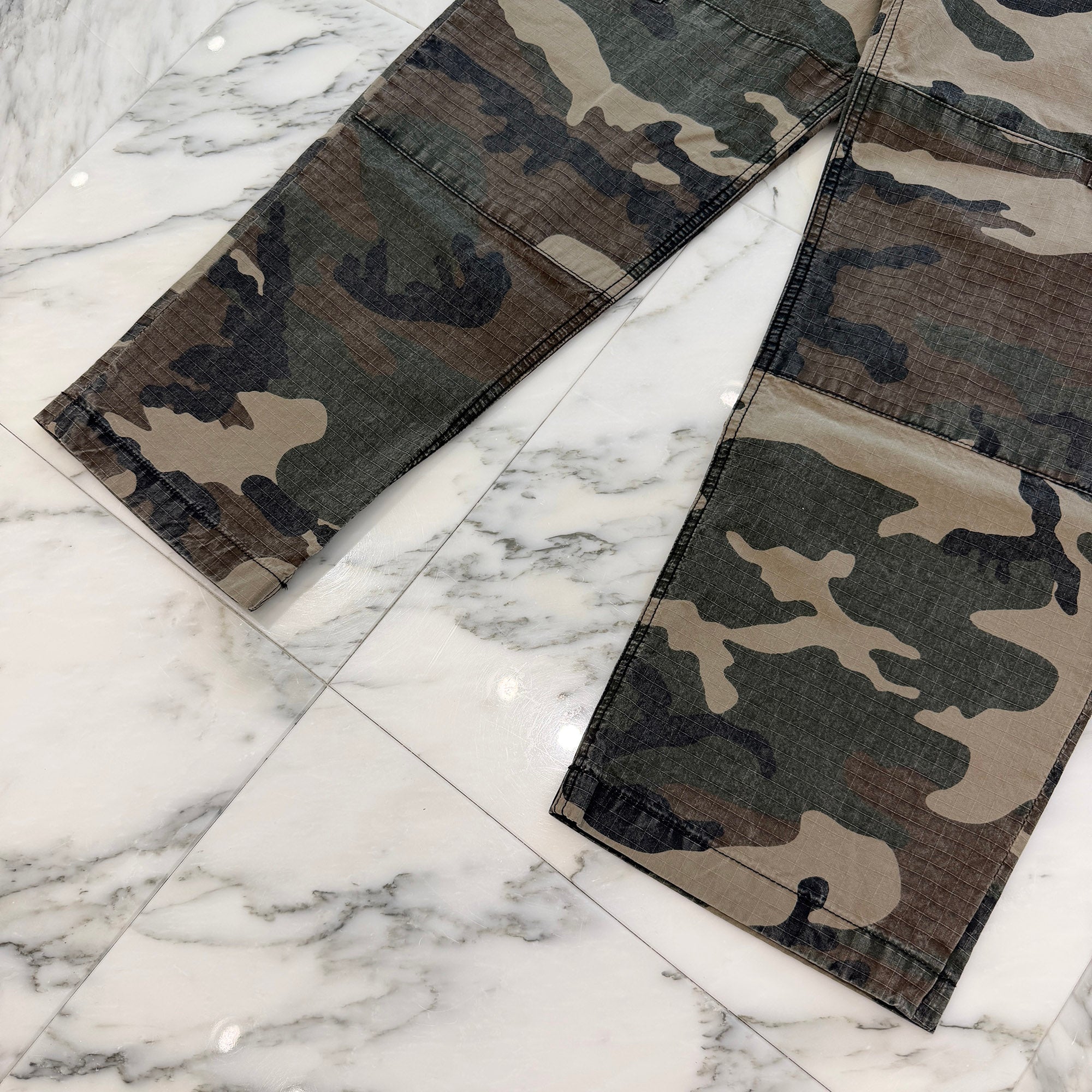 CHROME HEARTS Cross Ball Button Camo Cargo Pants Size 32 クロムハーツ クロスボールボタン カモ カーゴパンツ サイズ32