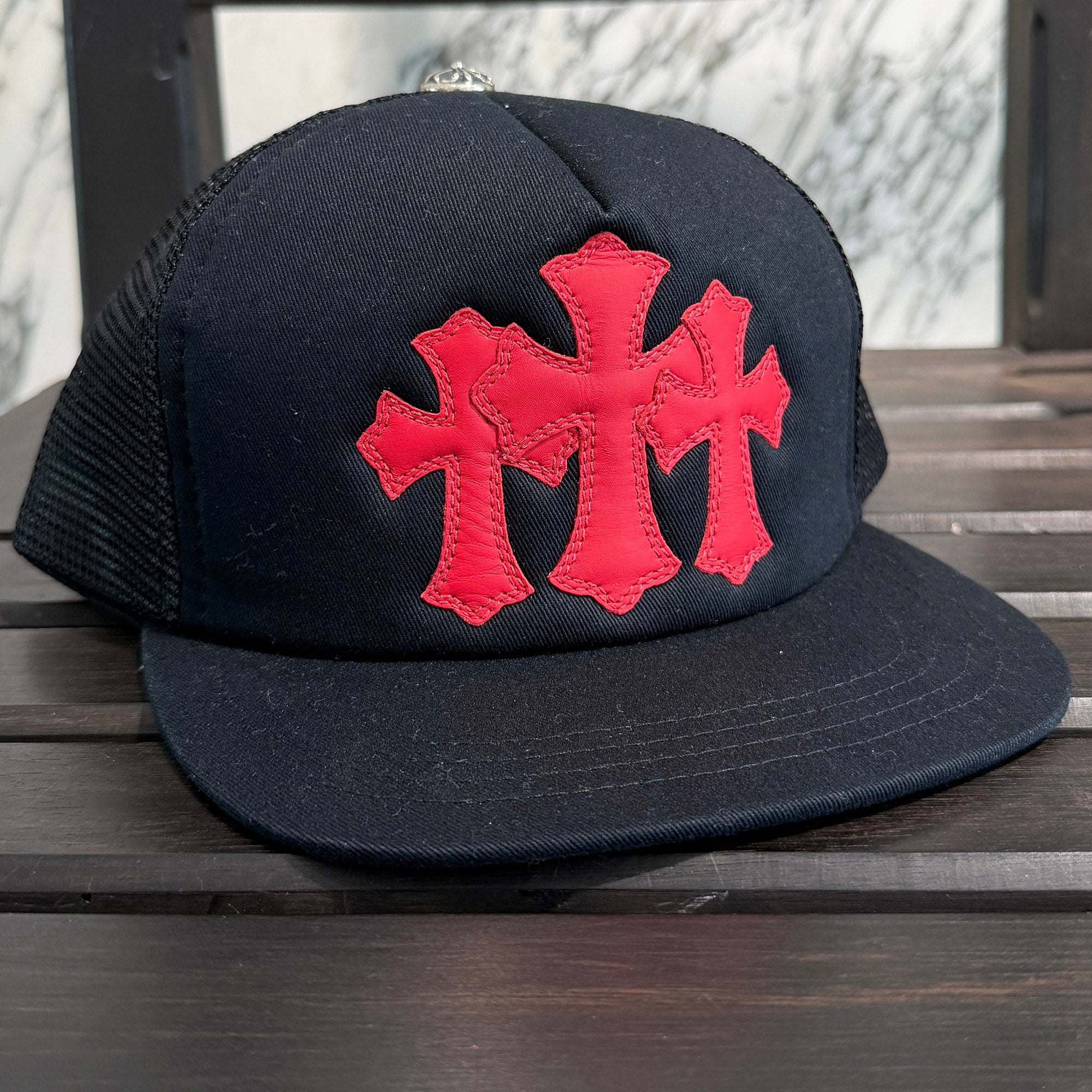 CHROME HEARTS Triple Cross Patch Trucker Cap ONE SIZE (51-61) クロムハーツ トリプルクロスパッチ トラッカーキャップ ONE SIZE (51-61)