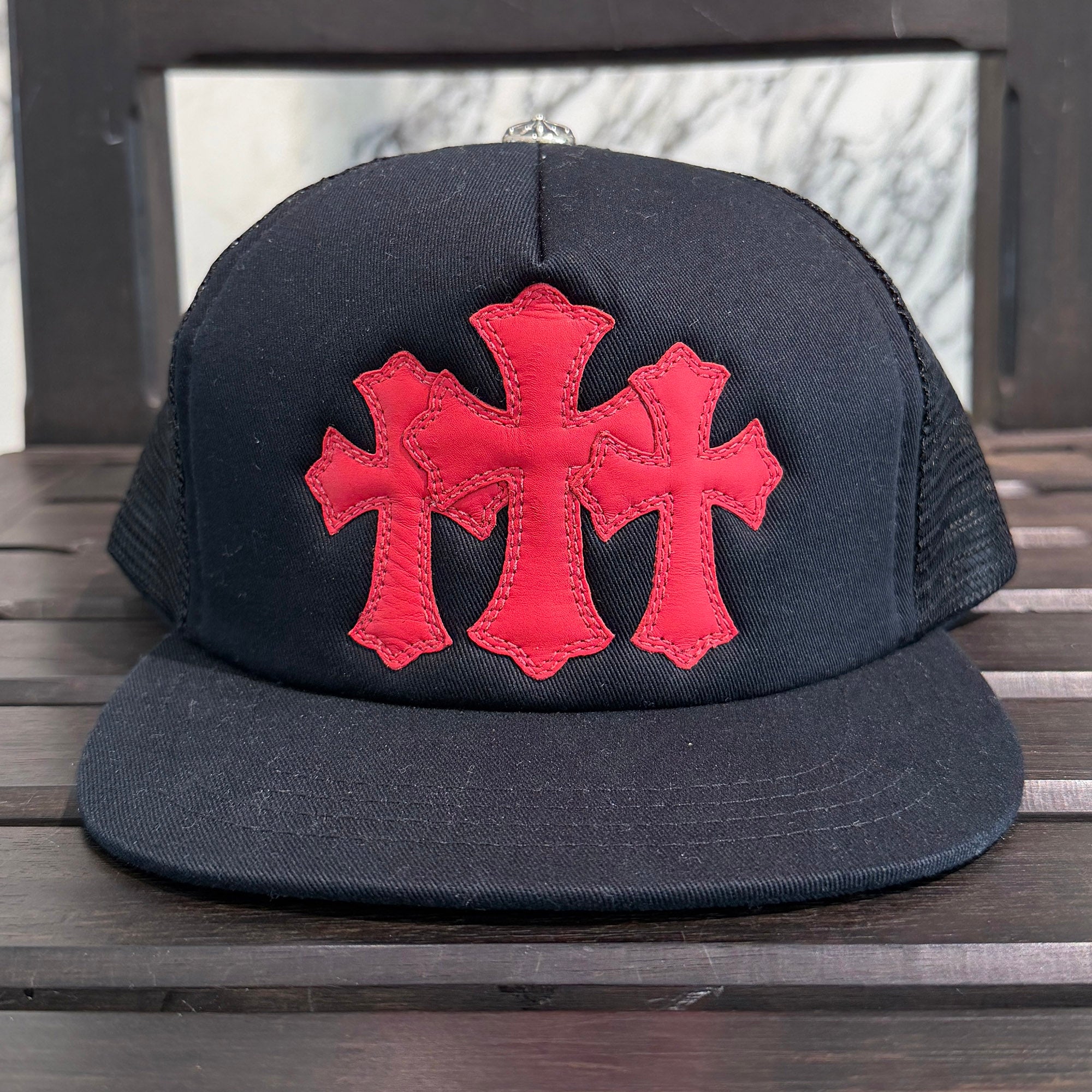 CHROME HEARTS Triple Cross Patch Trucker Cap ONE SIZE (51-61) クロムハーツ トリプルクロスパッチ トラッカーキャップ ONE SIZE (51-61)