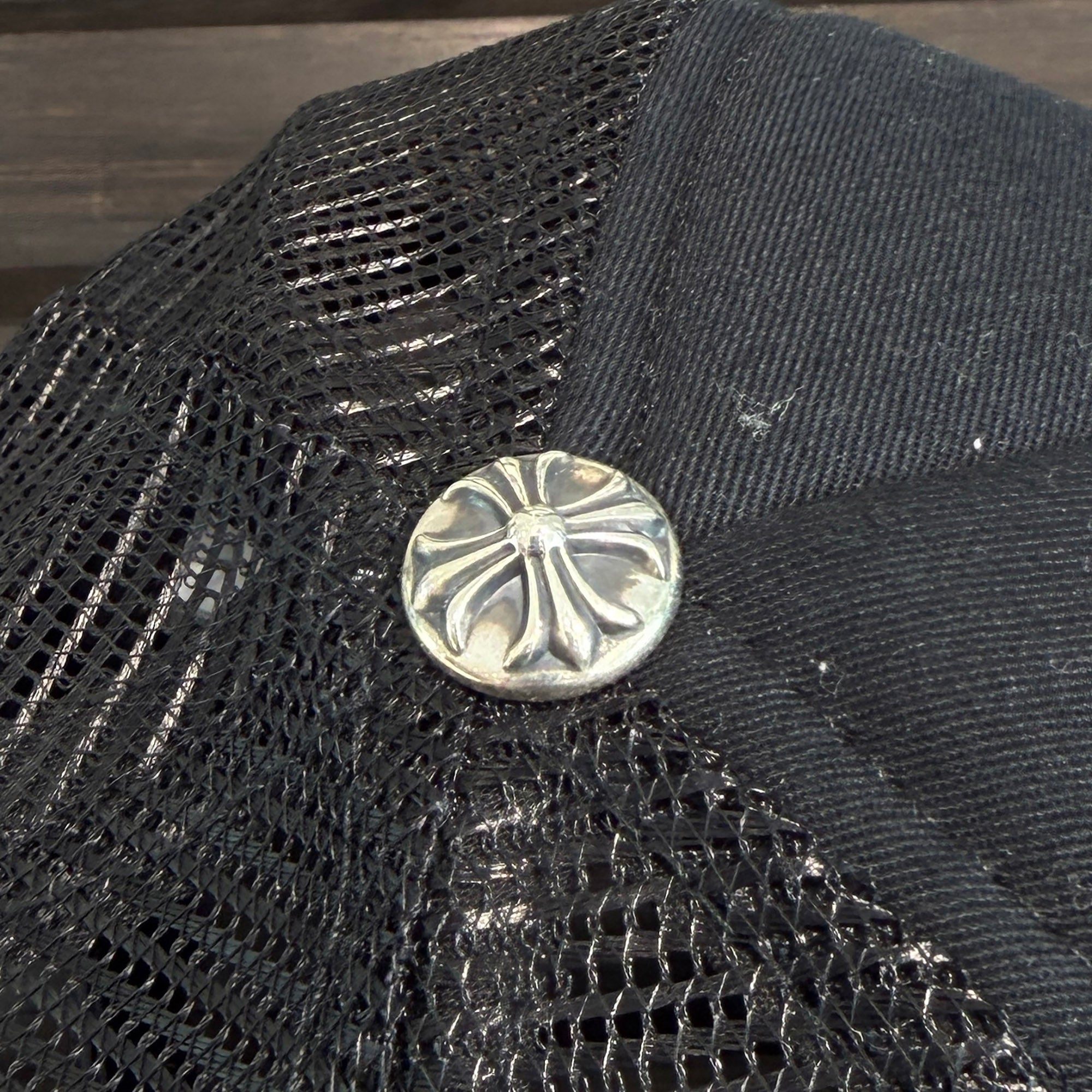 CHROME HEARTS Triple Cross Patch Trucker Cap ONE SIZE (51-61) クロムハーツ トリプルクロスパッチ トラッカーキャップ ONE SIZE (51-61)
