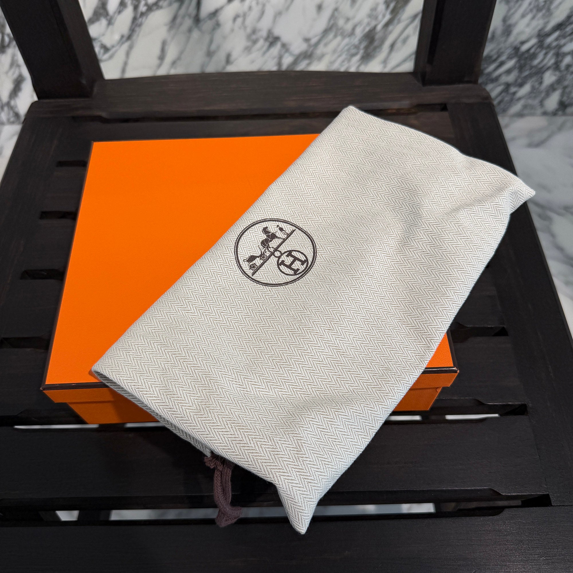 HERMES Evelyn Amazon TPM "Etoupe" G刻印 エルメス エブリン アマゾン TPM "エトゥープ" レザーショルダーバッグ G刻印