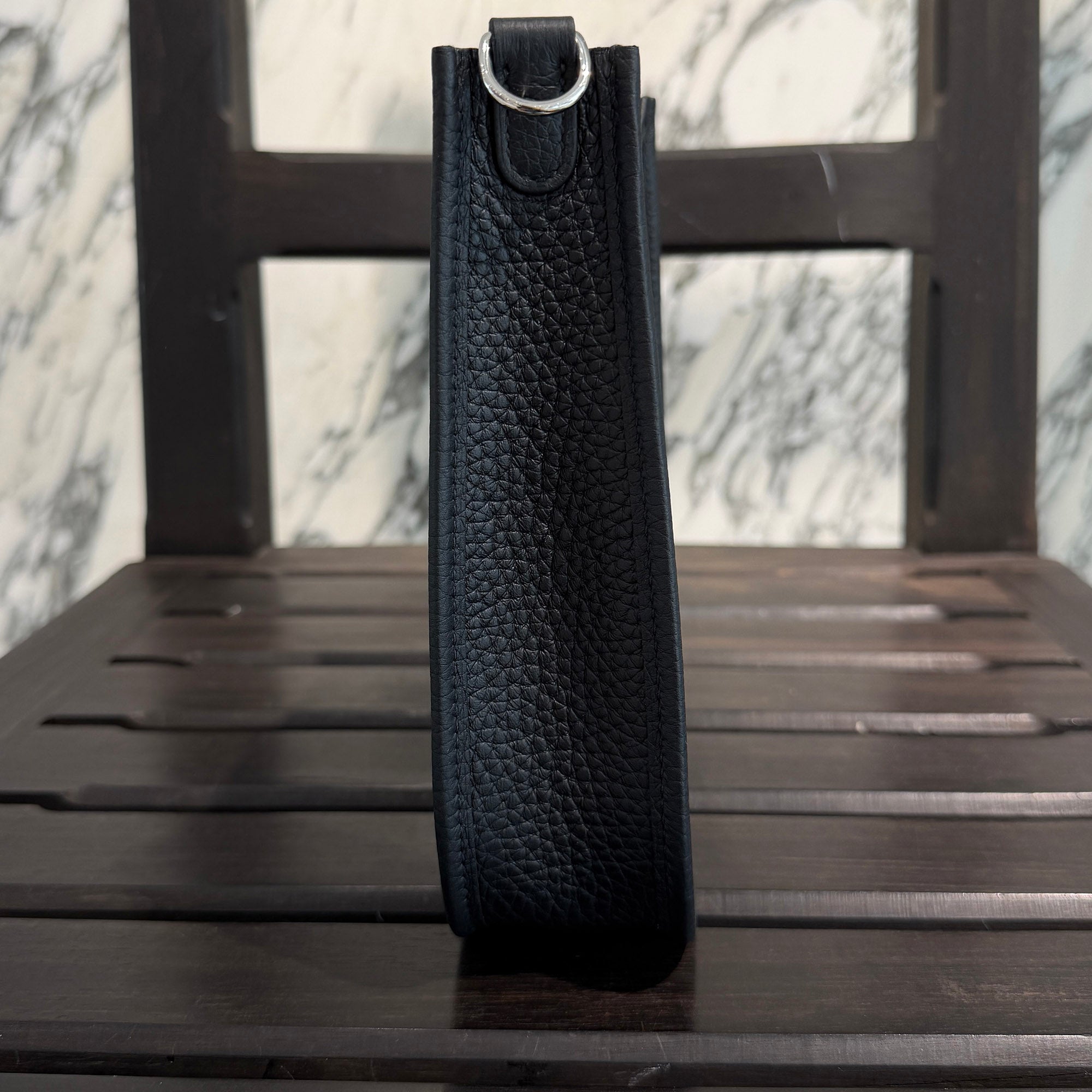 HERMES Evelyn Amazon TPM "NOIR" G刻印 エルメス エブリン アマゾン TPM "ノワール" レザーショルダーバッグ