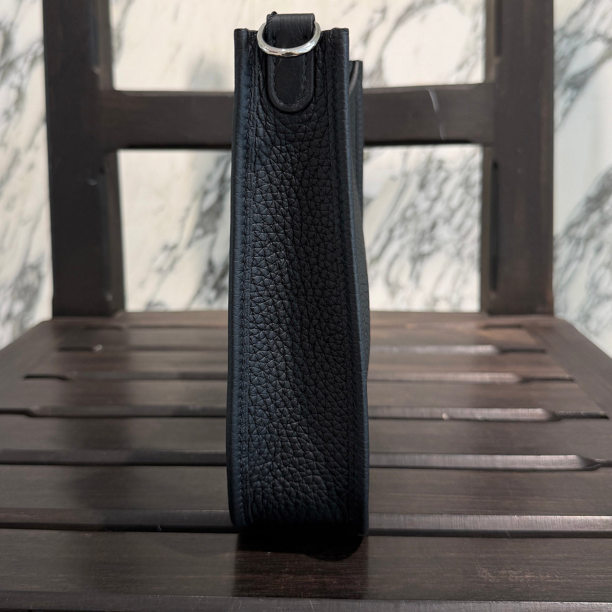 HERMES Evelyn Amazon TPM "NOIR" G刻印 エルメス エブリン アマゾン TPM "ノワール" レザーショルダーバッグ