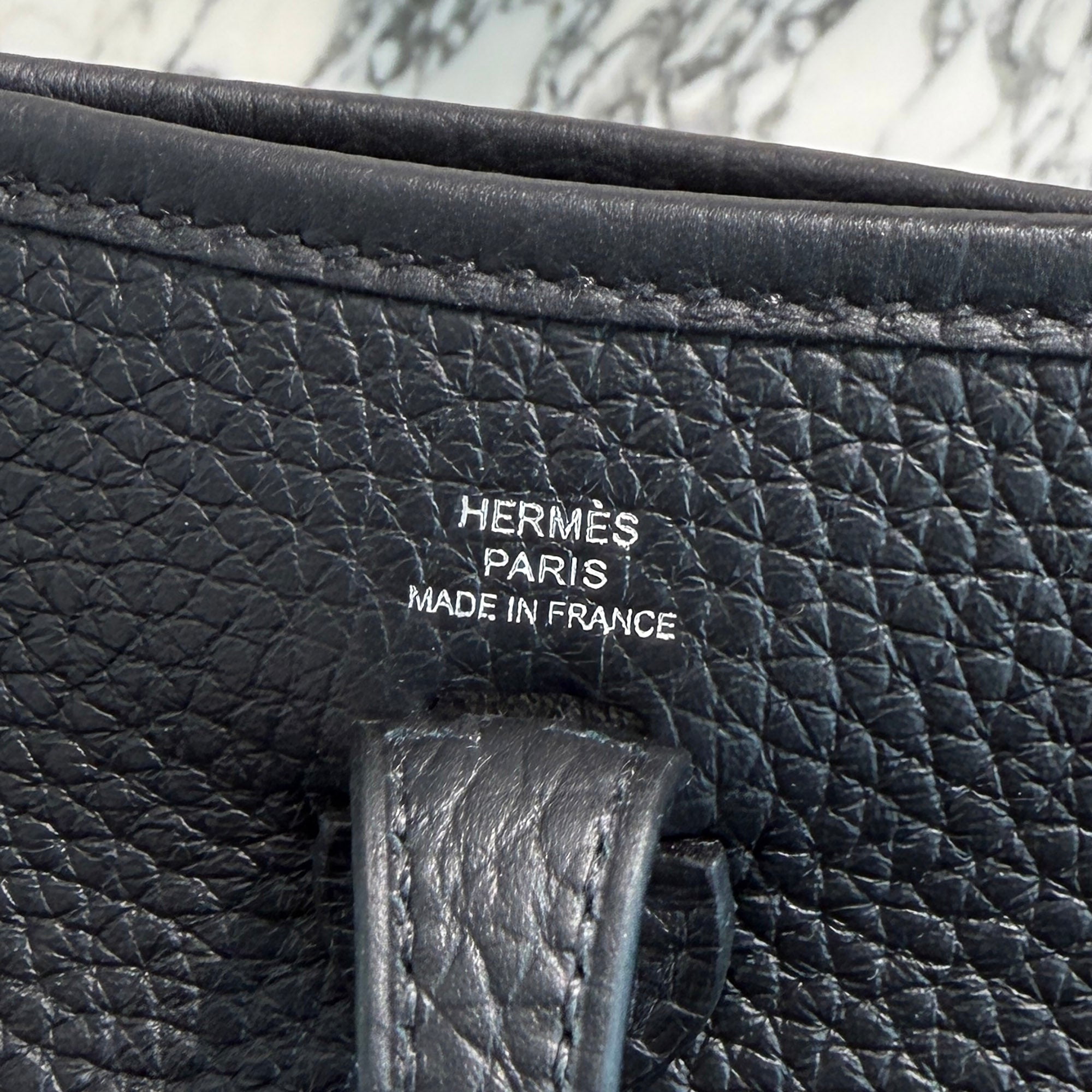 HERMES Evelyn Amazon TPM "NOIR" G刻印 エルメス エブリン アマゾン TPM "ノワール" レザーショルダーバッグ