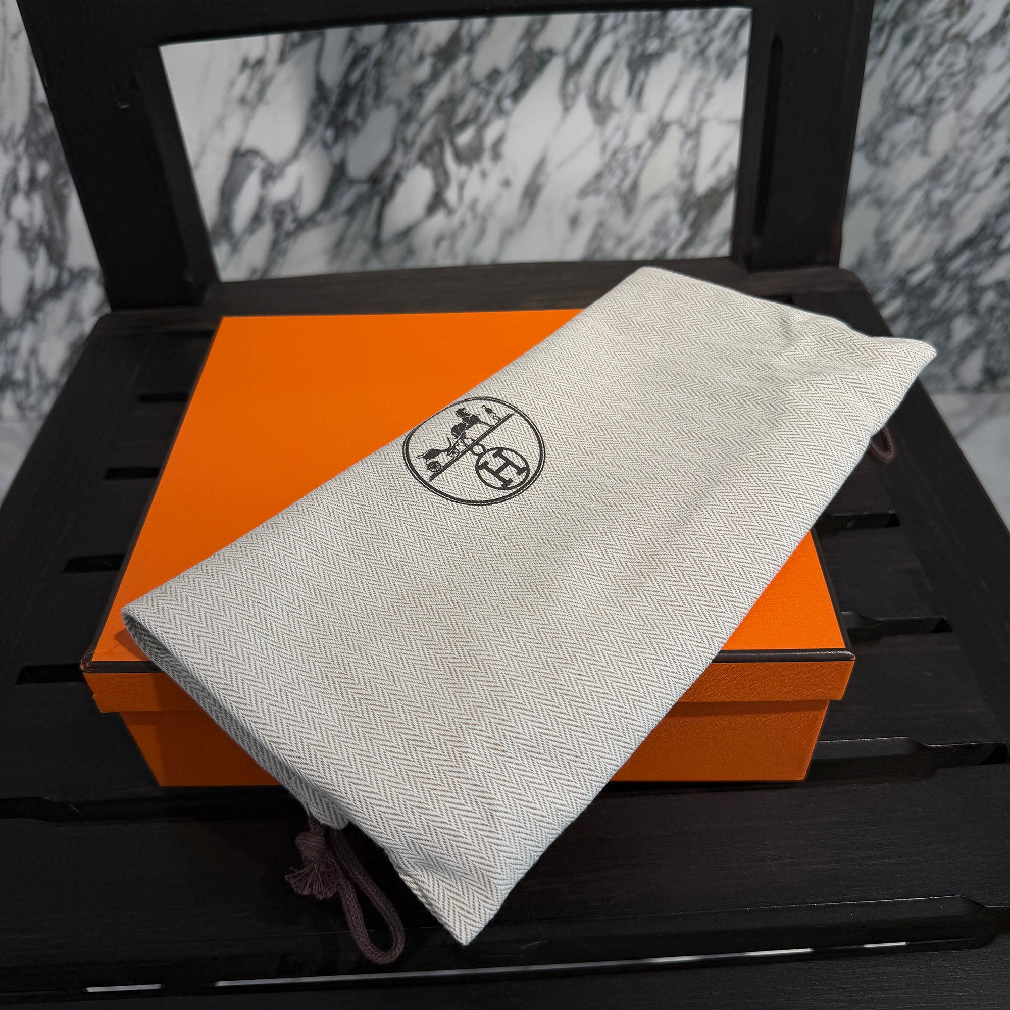 HERMES Evelyn Amazon TPM "NOIR" G刻印 エルメス エブリン アマゾン TPM "ノワール" レザーショルダーバッグ