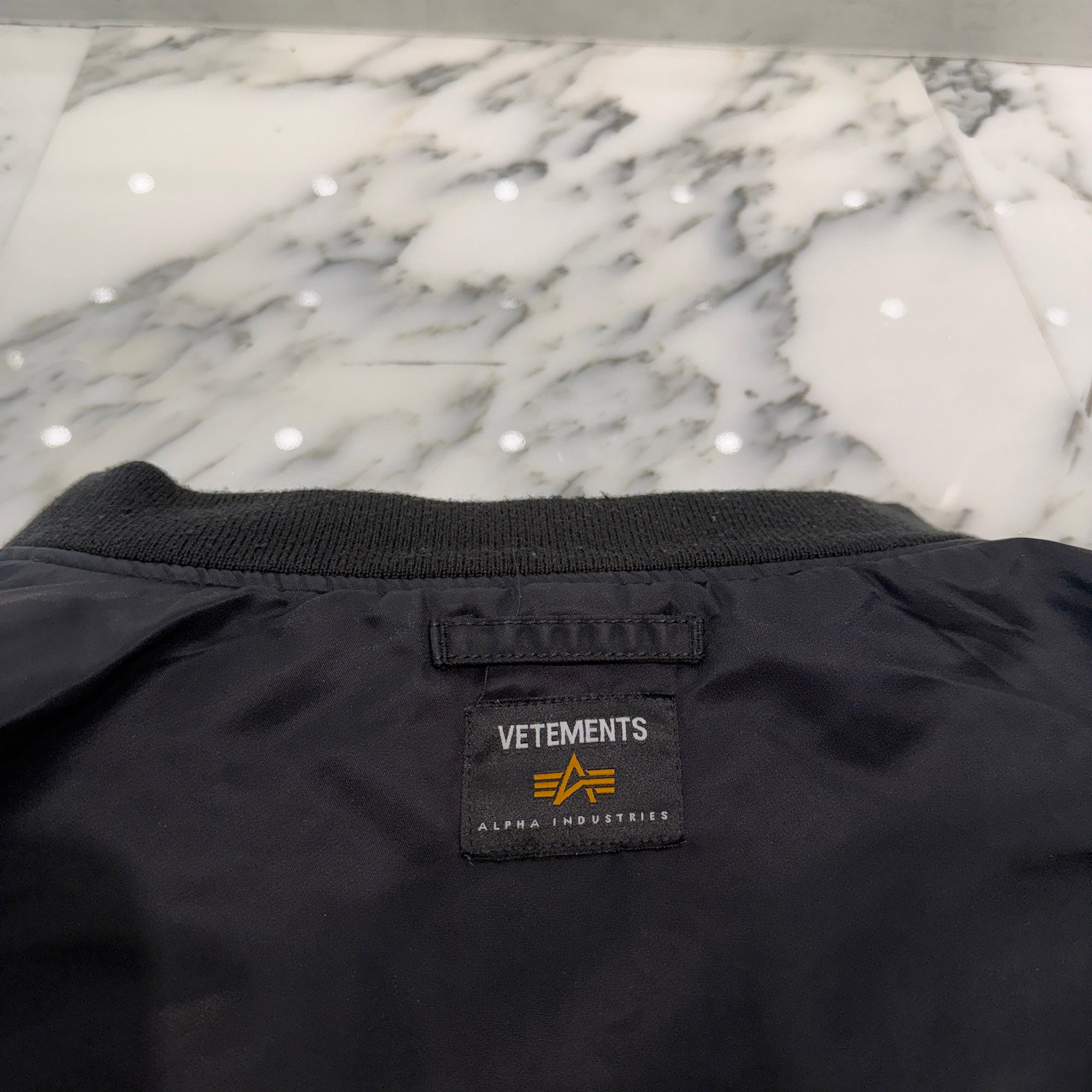 VETEMENTS × ALPHA INDUSTRIES 2018AW Reversible Patchwork Oversized Bomber Jacket UAH19JA303 Size XS ヴェトモン×アルファ インダストリーズ リバーシブル パッチワーク オーバーサイズ ボンバージャケット サイズXS