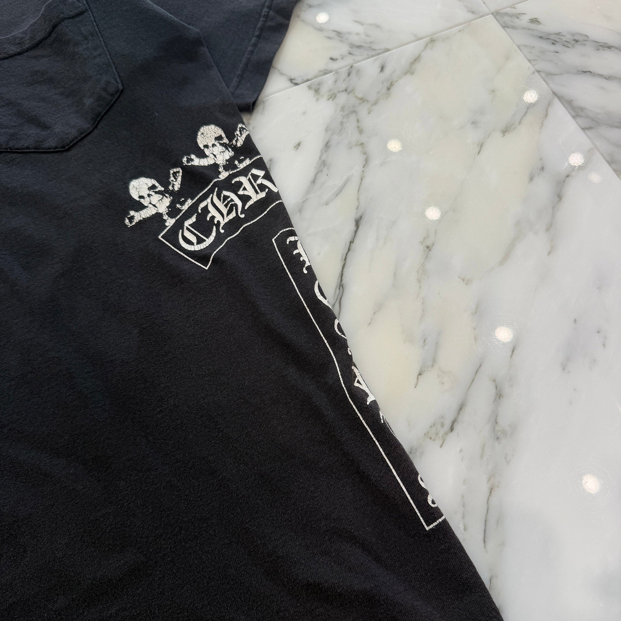 CHROME HEARTS FOTI Harris Teeter Print T Bar Logo Tee Size M クロムハーツ フォティ・ハリスティーター プリント Tバ－ ロゴTシャツ サイズM