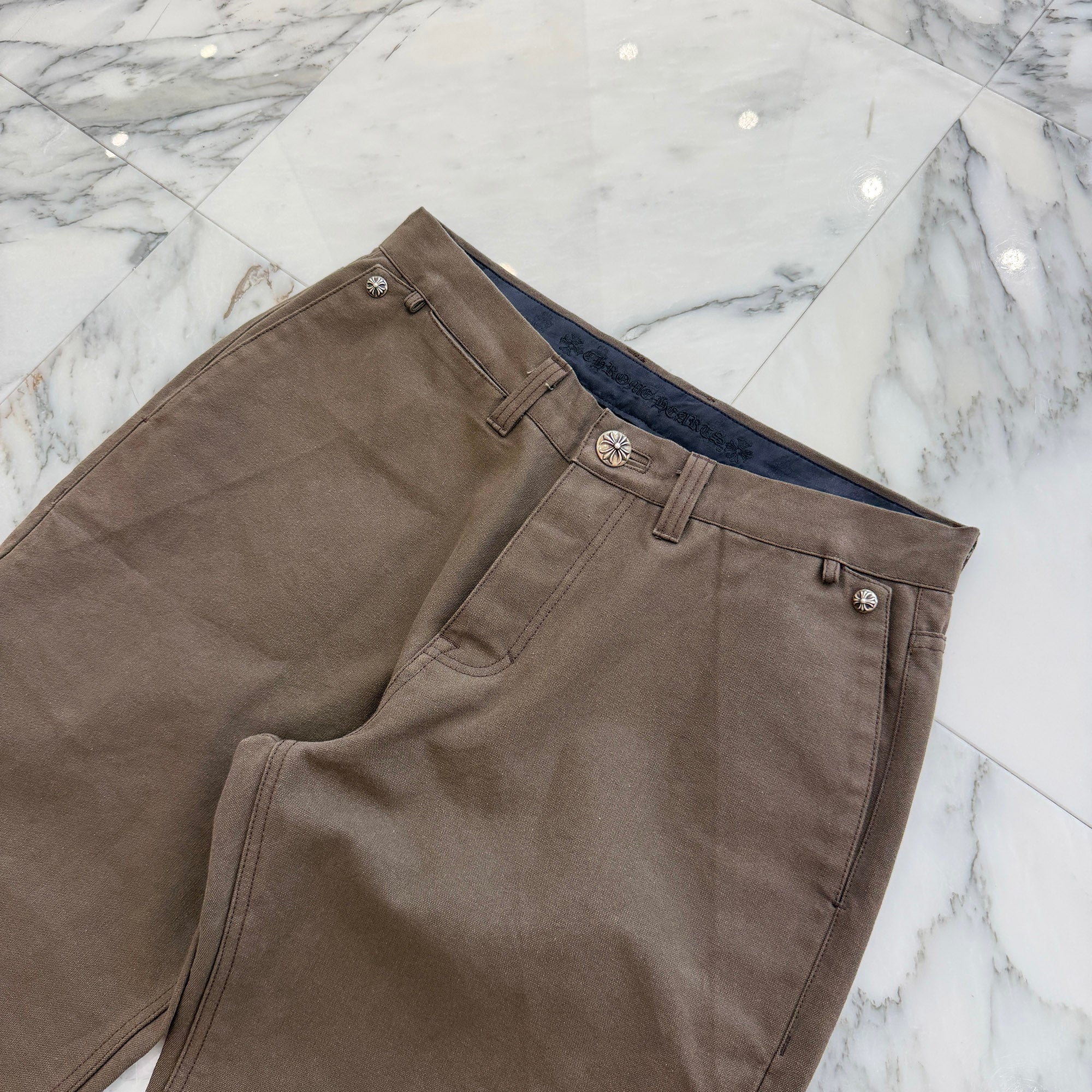 CHROME HEARTS Cemetery Cross Leather Patch Cotton Cargo Pants Size 33 クロムハーツ セメタリー クロス レザー パッチ コットン カーゴ パンツ ブラウン サイズ33