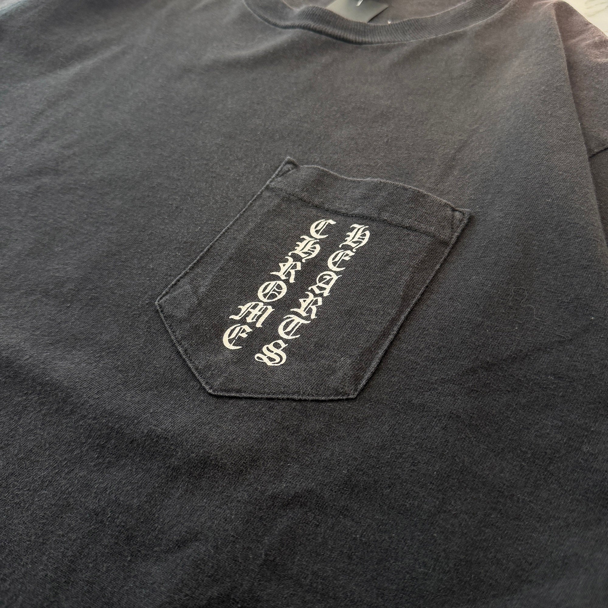 CHROME HEARTS Vertical Logo Back Scroll Tee Size L クロムハーツ バーティカルロゴ バックスクロール Tシャツ サイズL