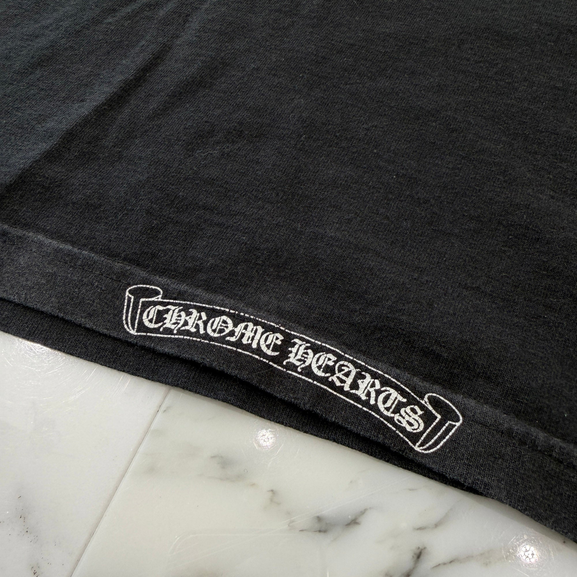 CHROME HEARTS Vertical Logo Back Scroll Tee Size L クロムハーツ バーティカルロゴ バックスクロール Tシャツ サイズL
